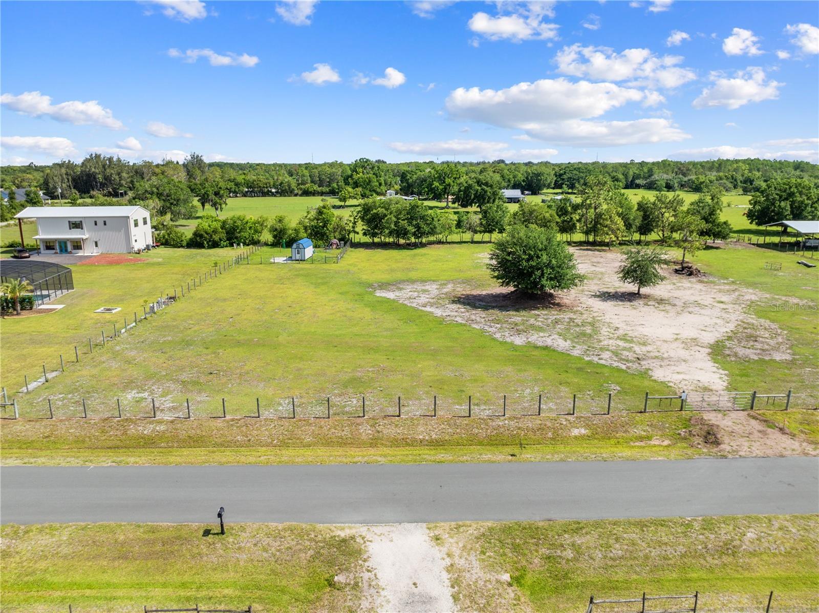 Hunting Lodge Dr Property Photo 17