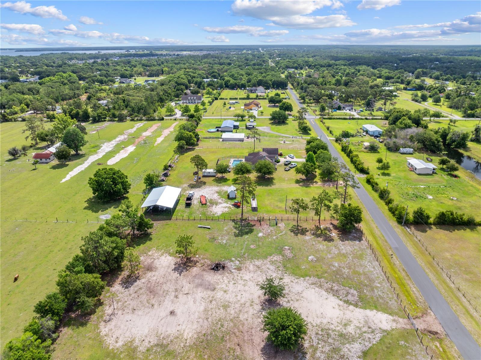 Hunting Lodge Dr Property Photo 2