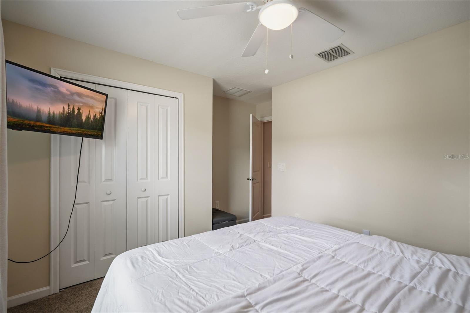 4230 Holstein St Property Photo 18