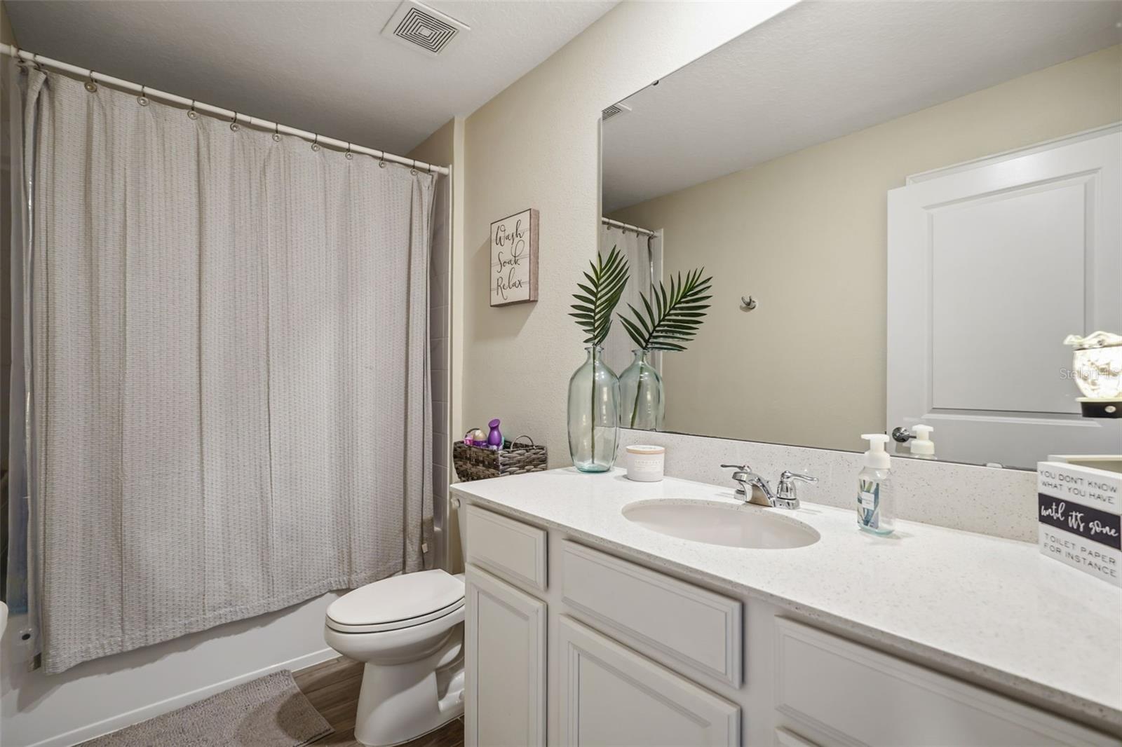 4230 Holstein St Property Photo 19