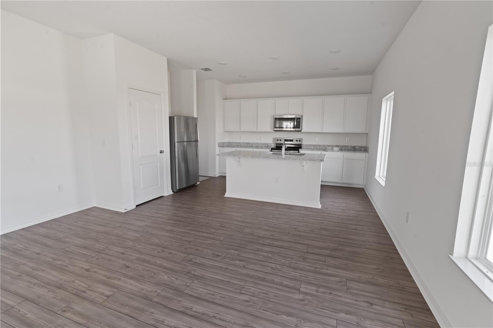 1774 White Elephant Loop Property Photo 4