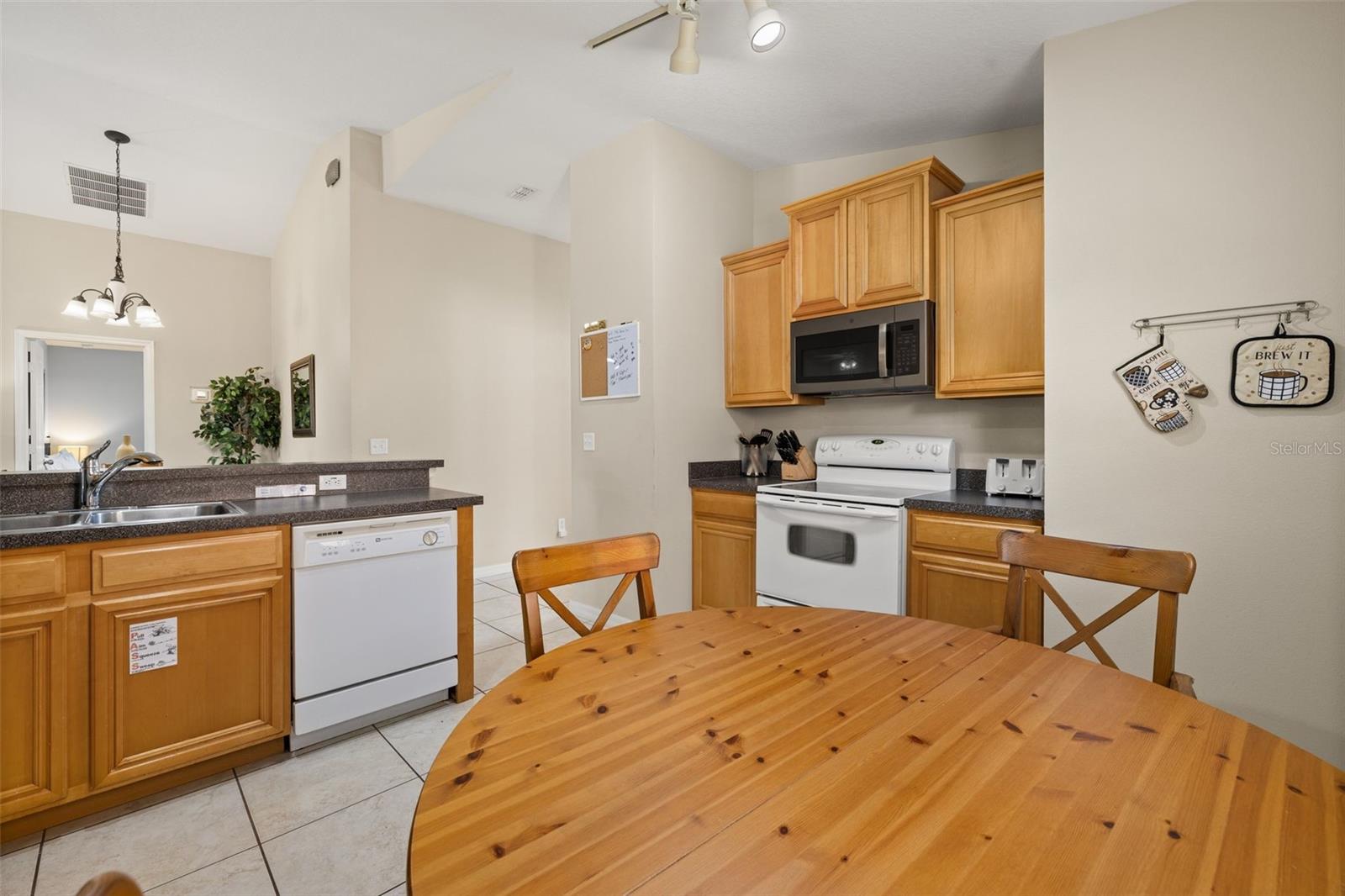 756 Scrub Jay Way Property Photo 11