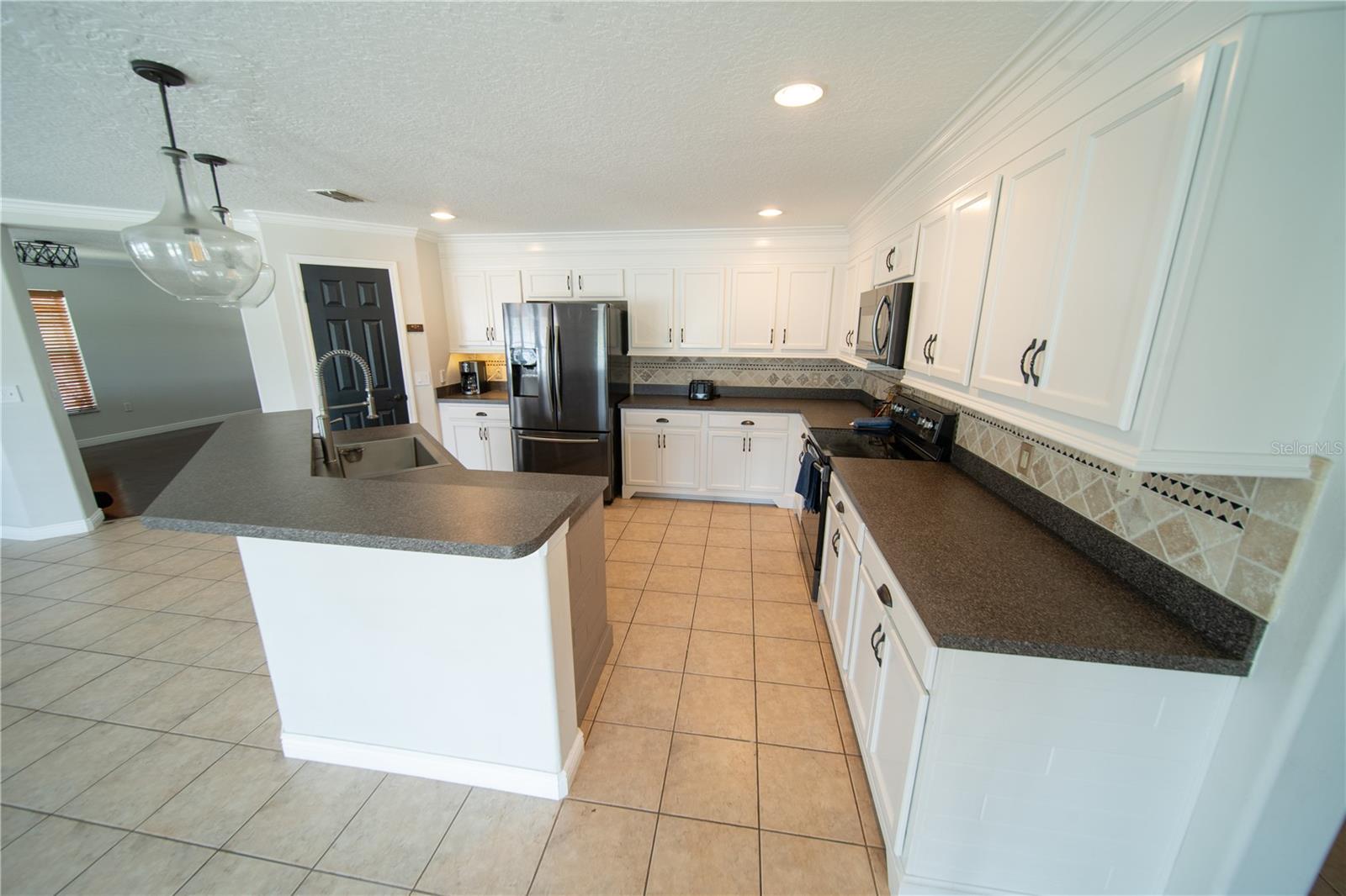 4621 Yellow Bay Dr Property Photo 8