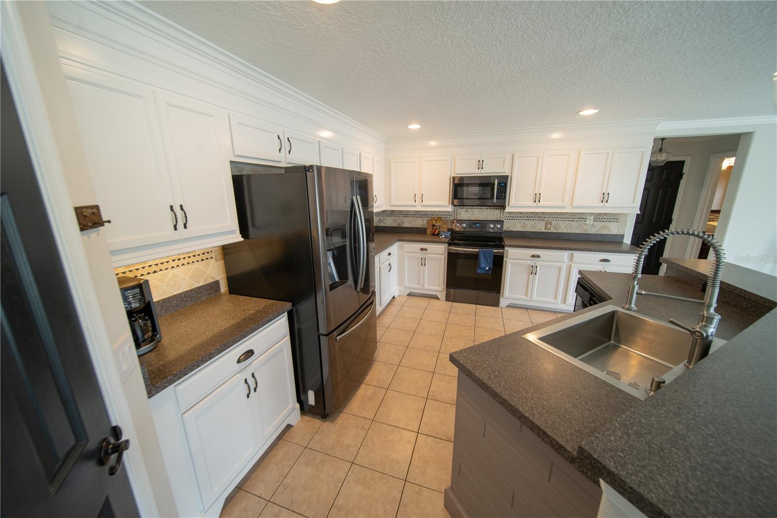4621 Yellow Bay Dr Property Photo 9