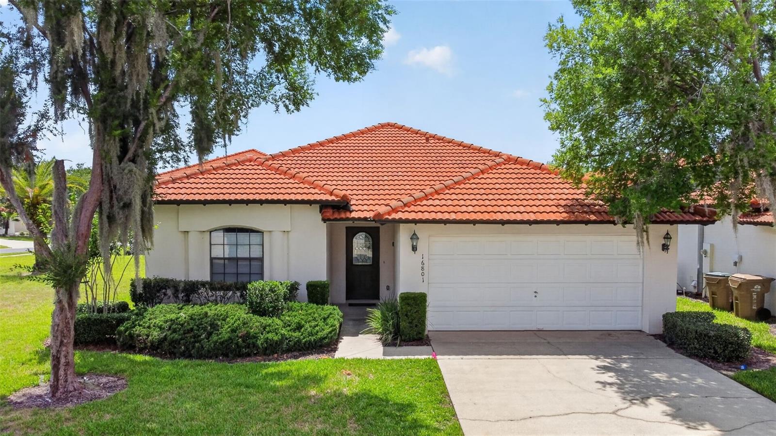 16801 Lazy Breeze Loop Property Photo 3