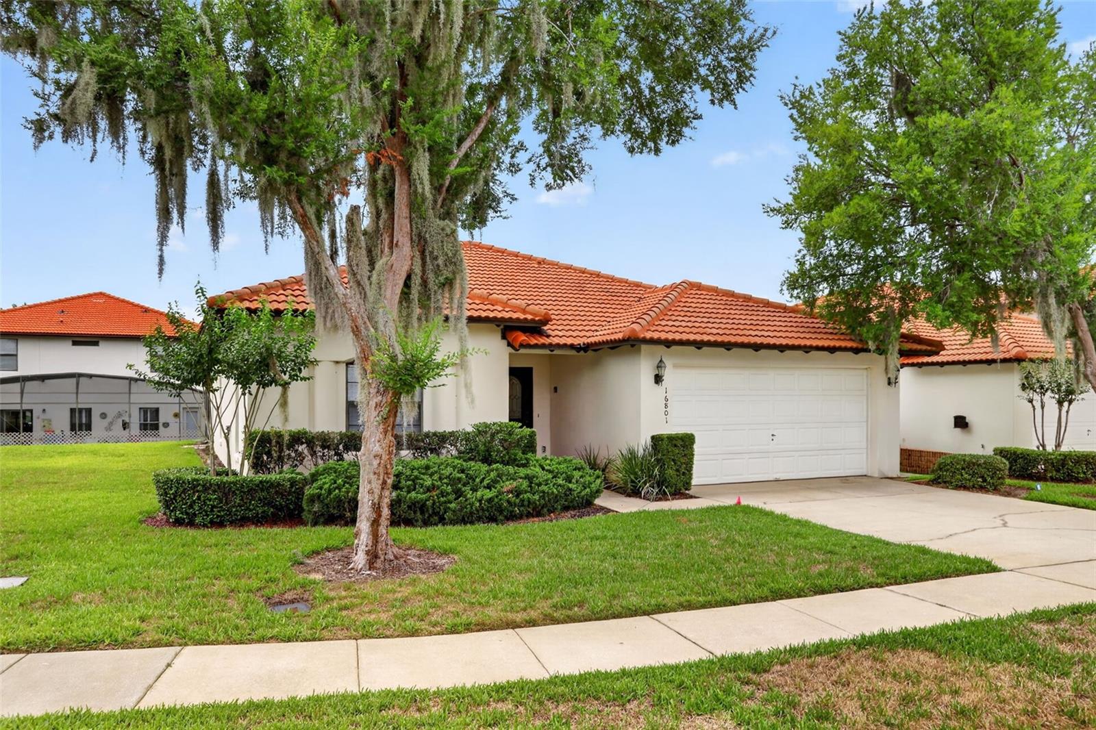 16801 Lazy Breeze Loop Property Photo 5