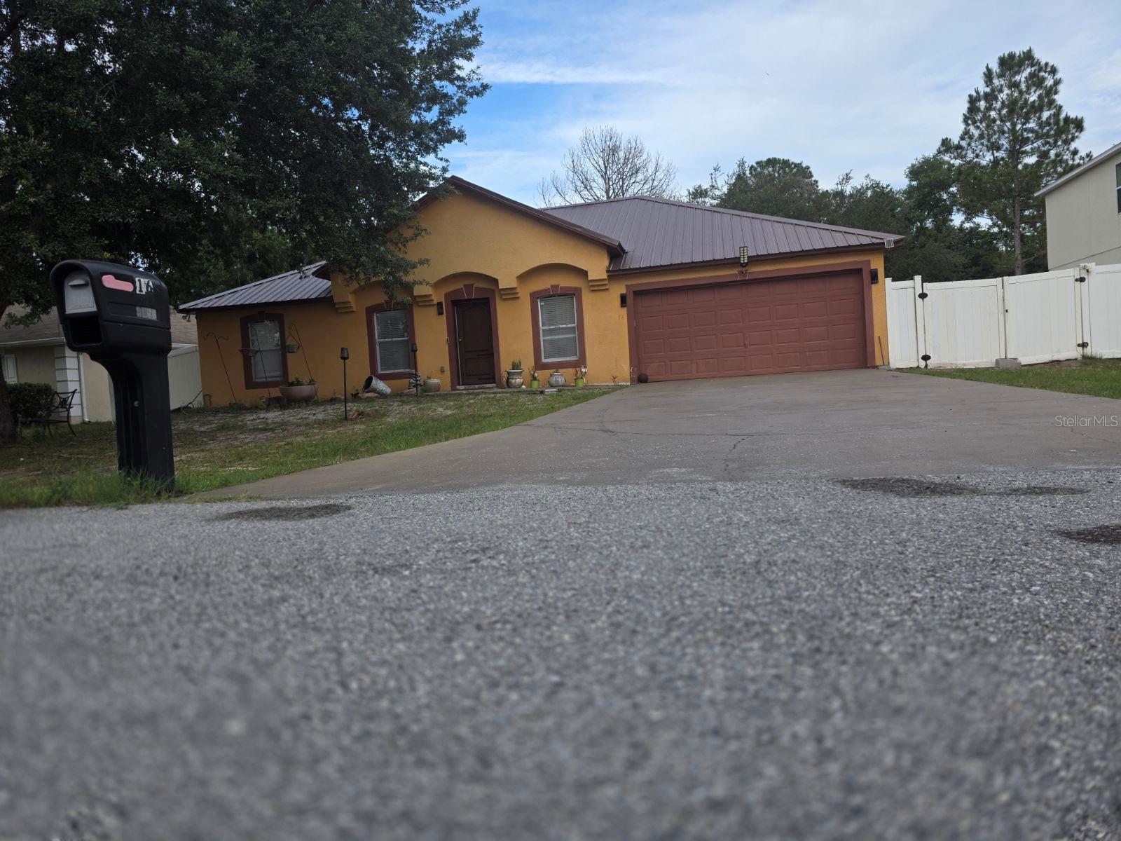 16 PERCH DR Property Photo 1