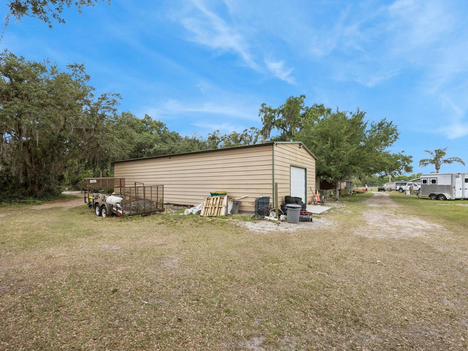 6001 Marthas Ln Property Photo 32