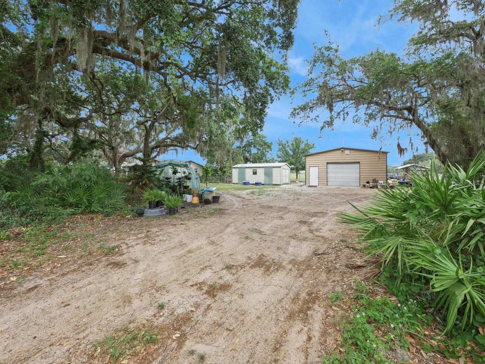 6001 Marthas Ln Property Photo 34