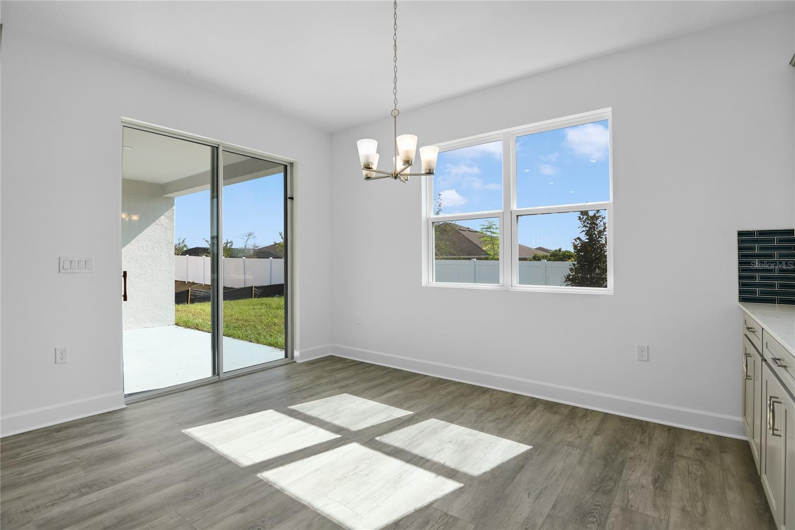 3040 Woodcliff Lake Cir Property Photo 8