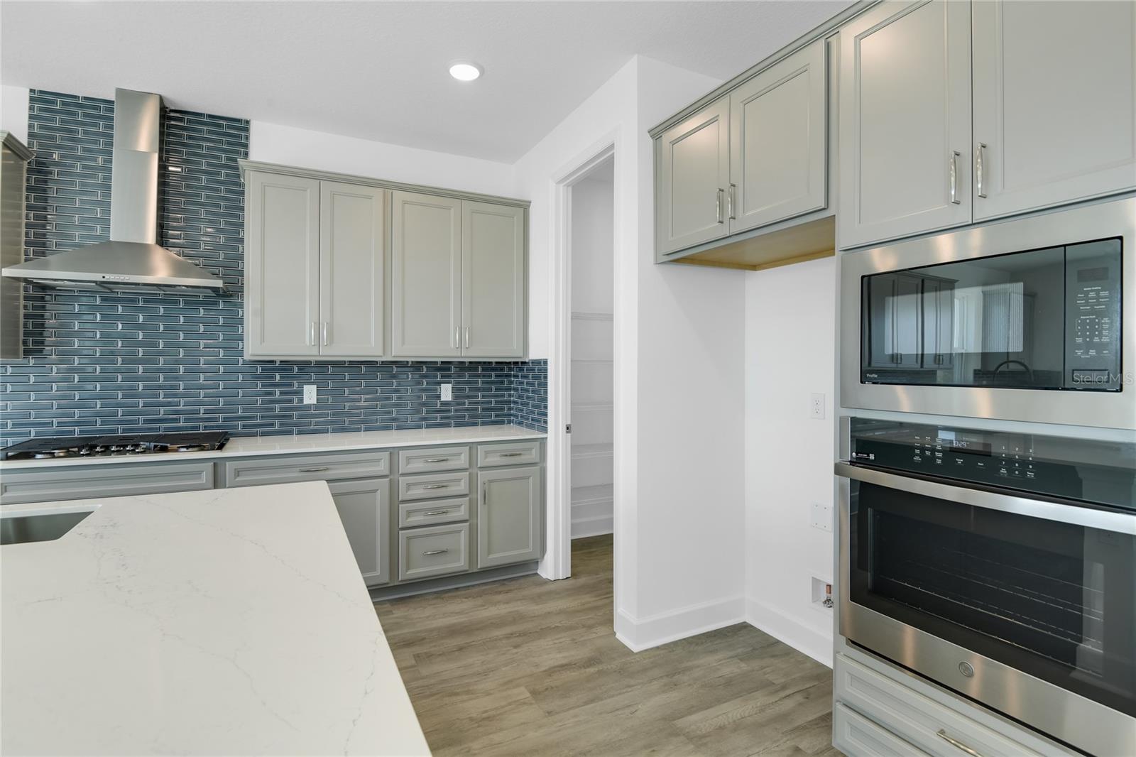 3040 Woodcliff Lake Cir Property Photo 11