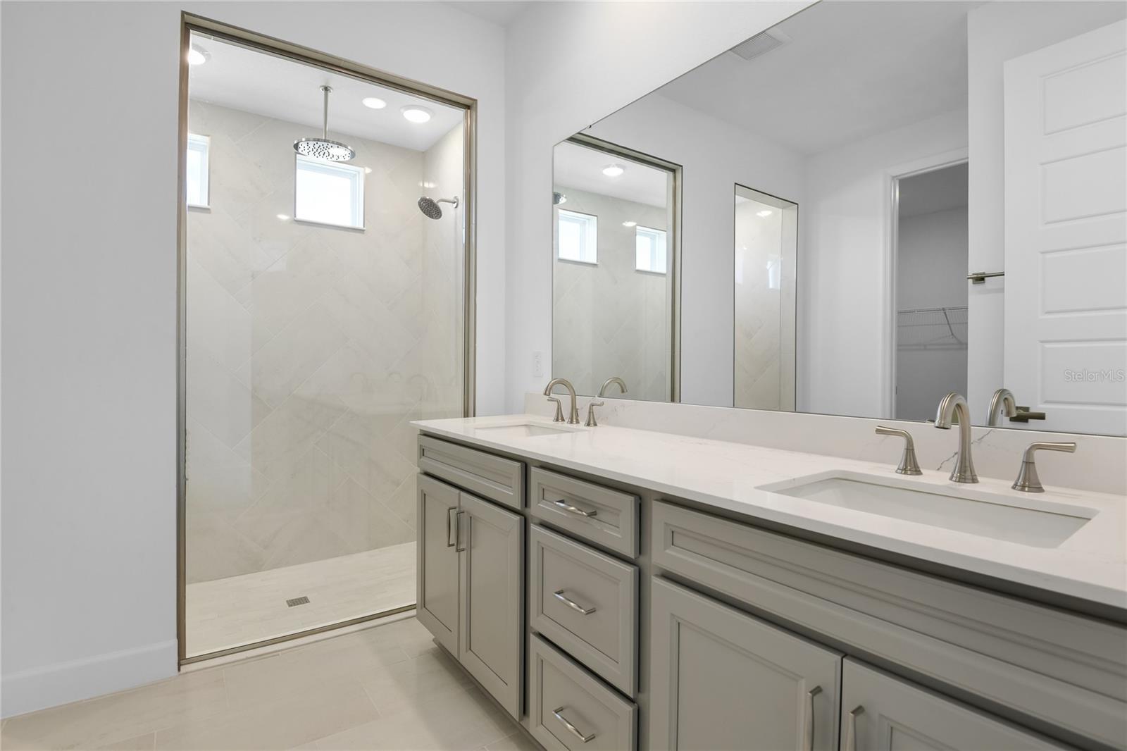 3040 Woodcliff Lake Cir Property Photo 13