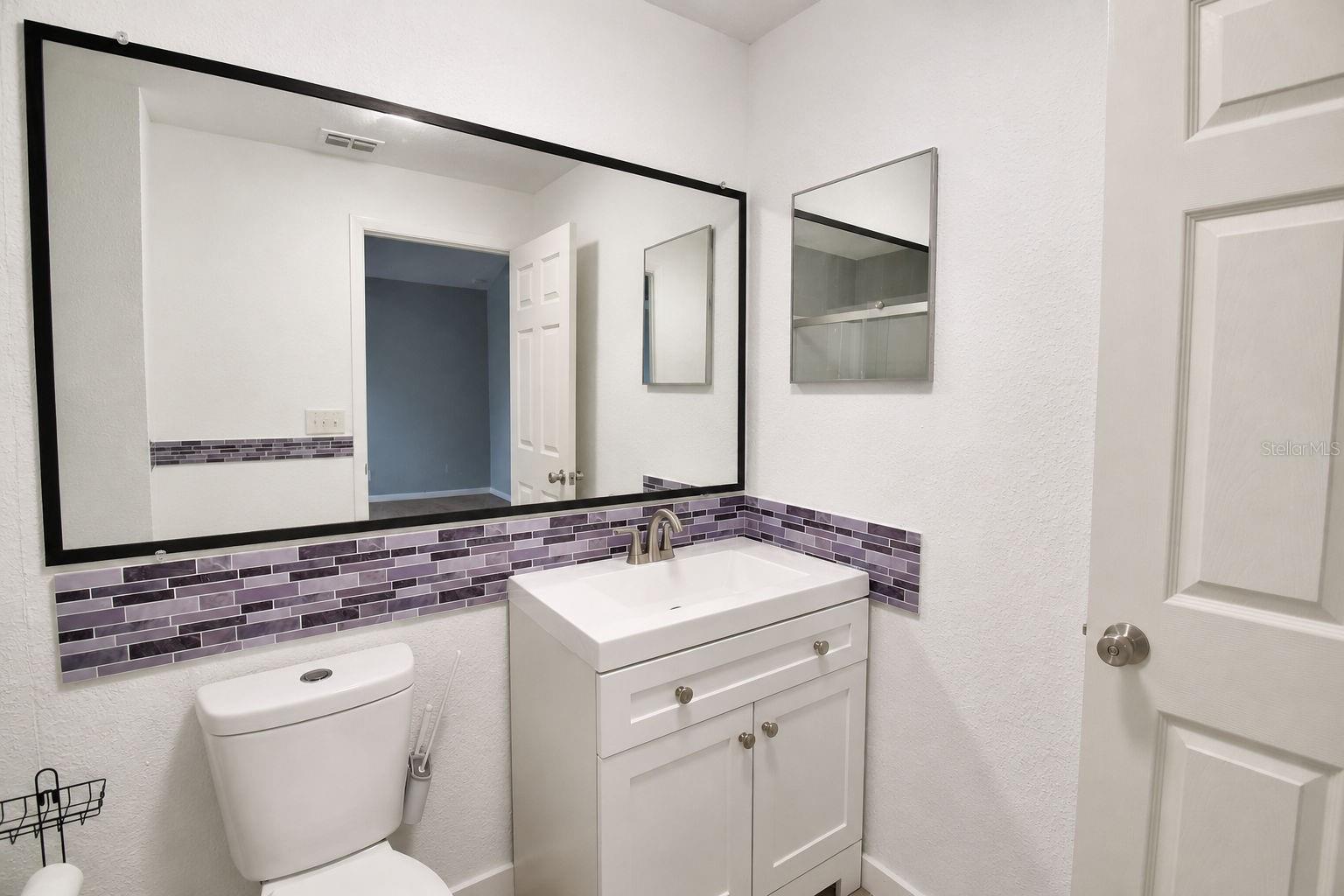 208 Center St Property Photo 22