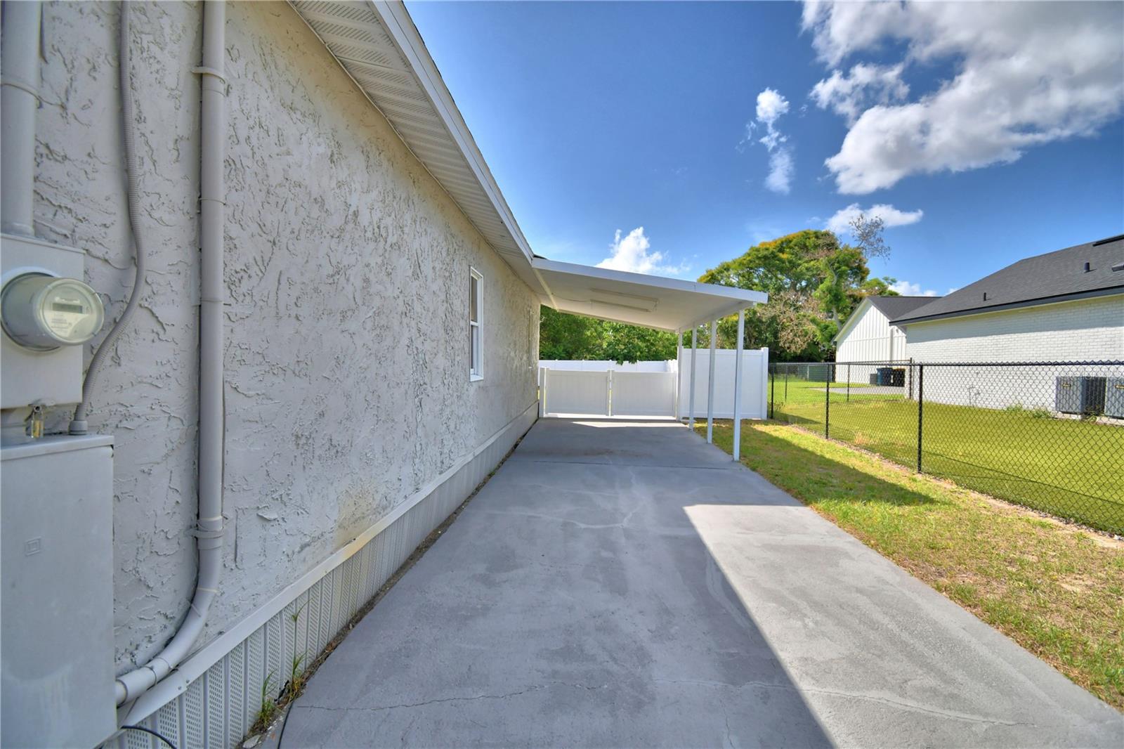 208 Center St Property Photo 51