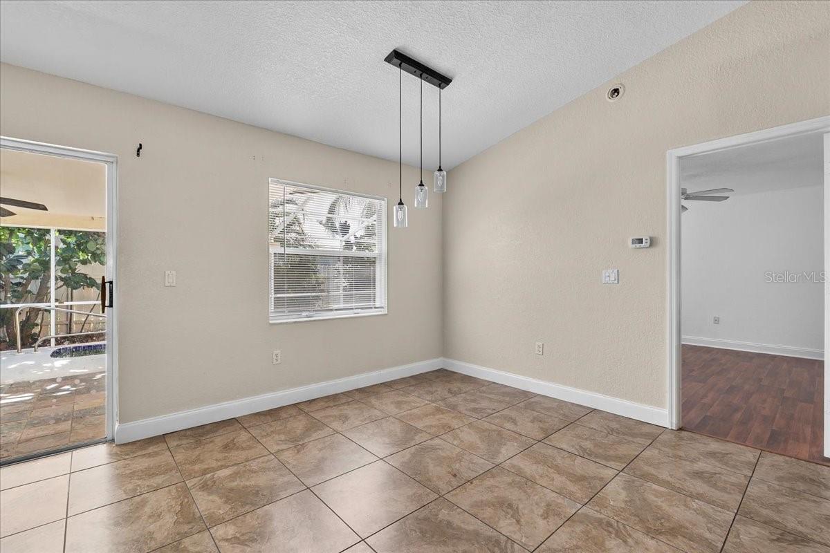 307 Sterling Dr Property Photo 6