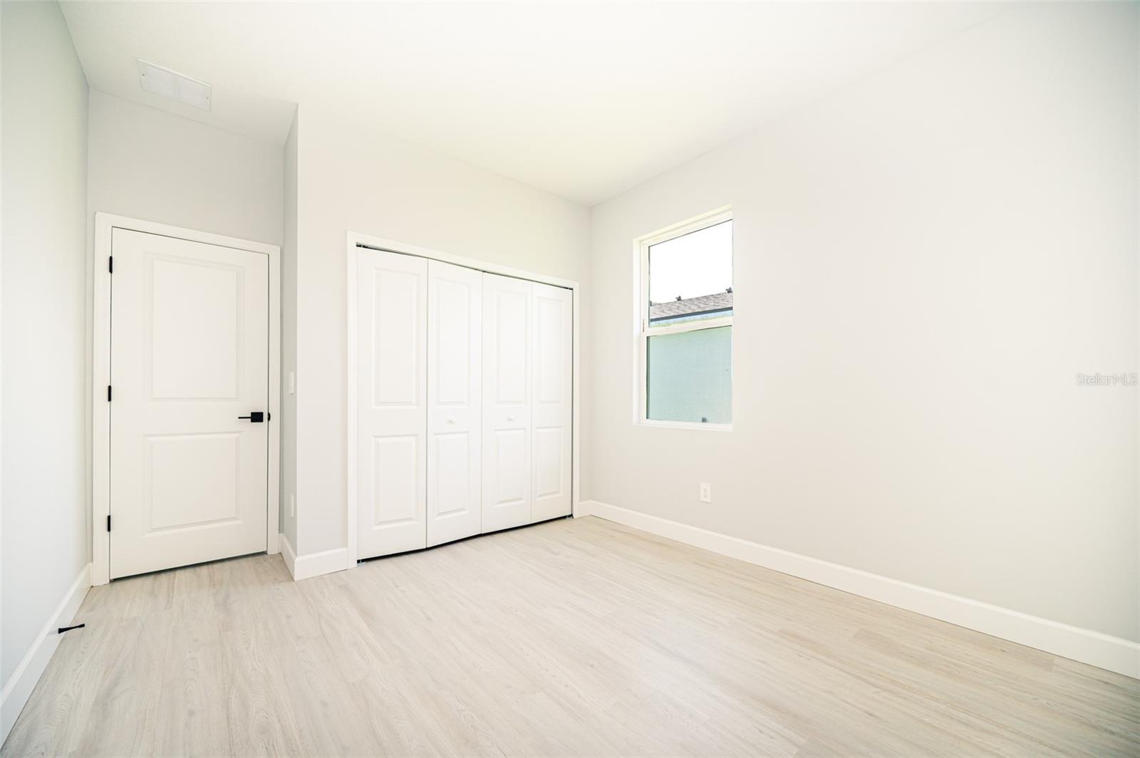 1103 Saint Tropez Ct Property Photo 10