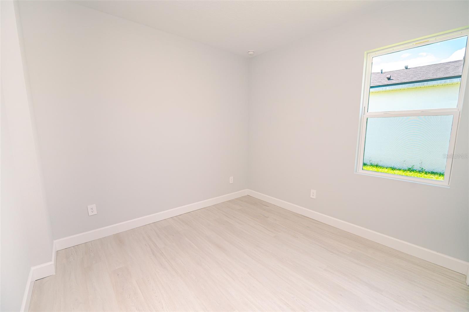1103 Saint Tropez Ct Property Photo 13