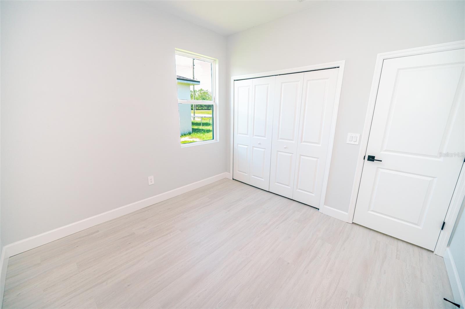 1103 Saint Tropez Ct Property Photo 16