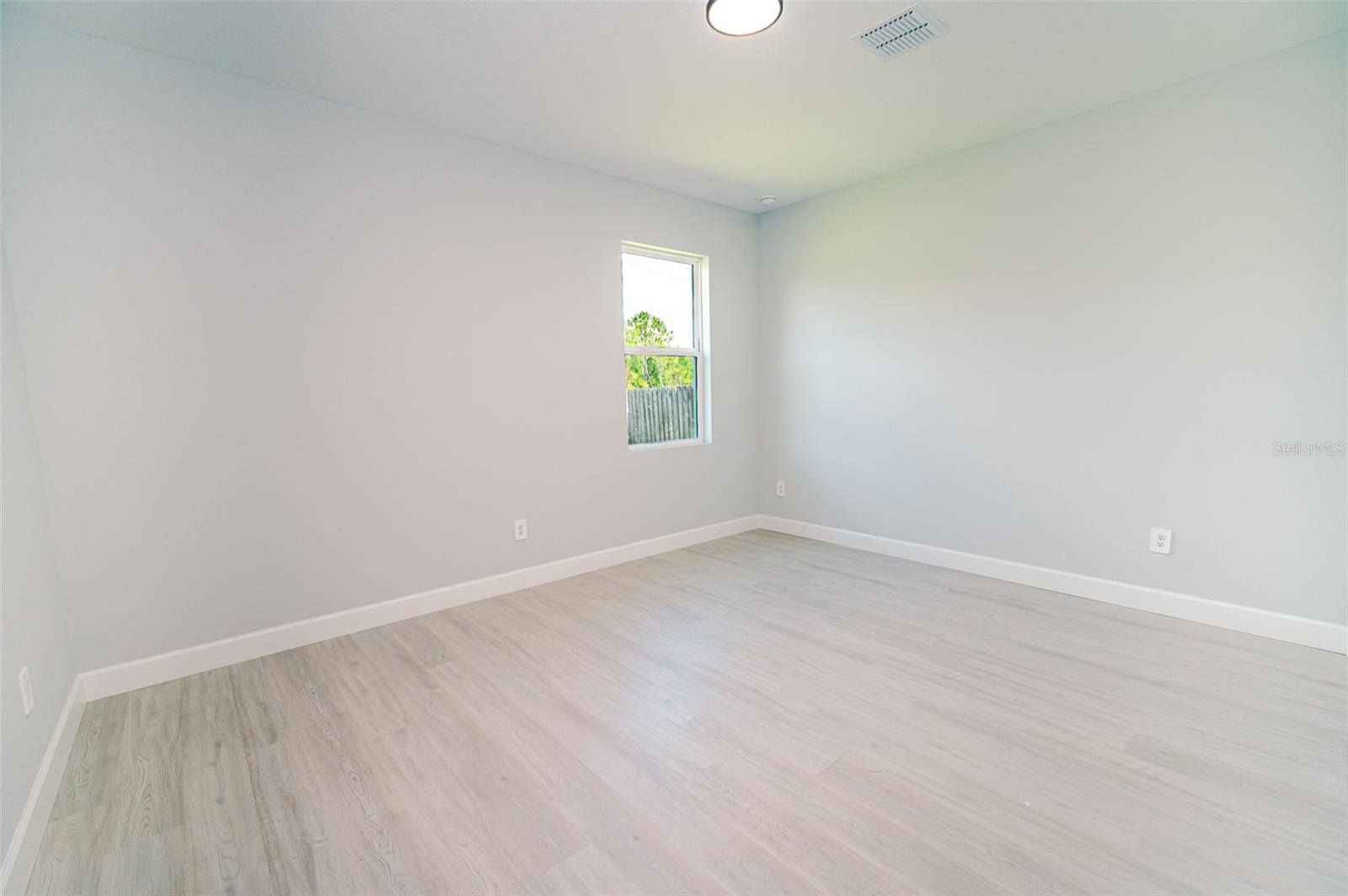 1103 Saint Tropez Ct Property Photo 25