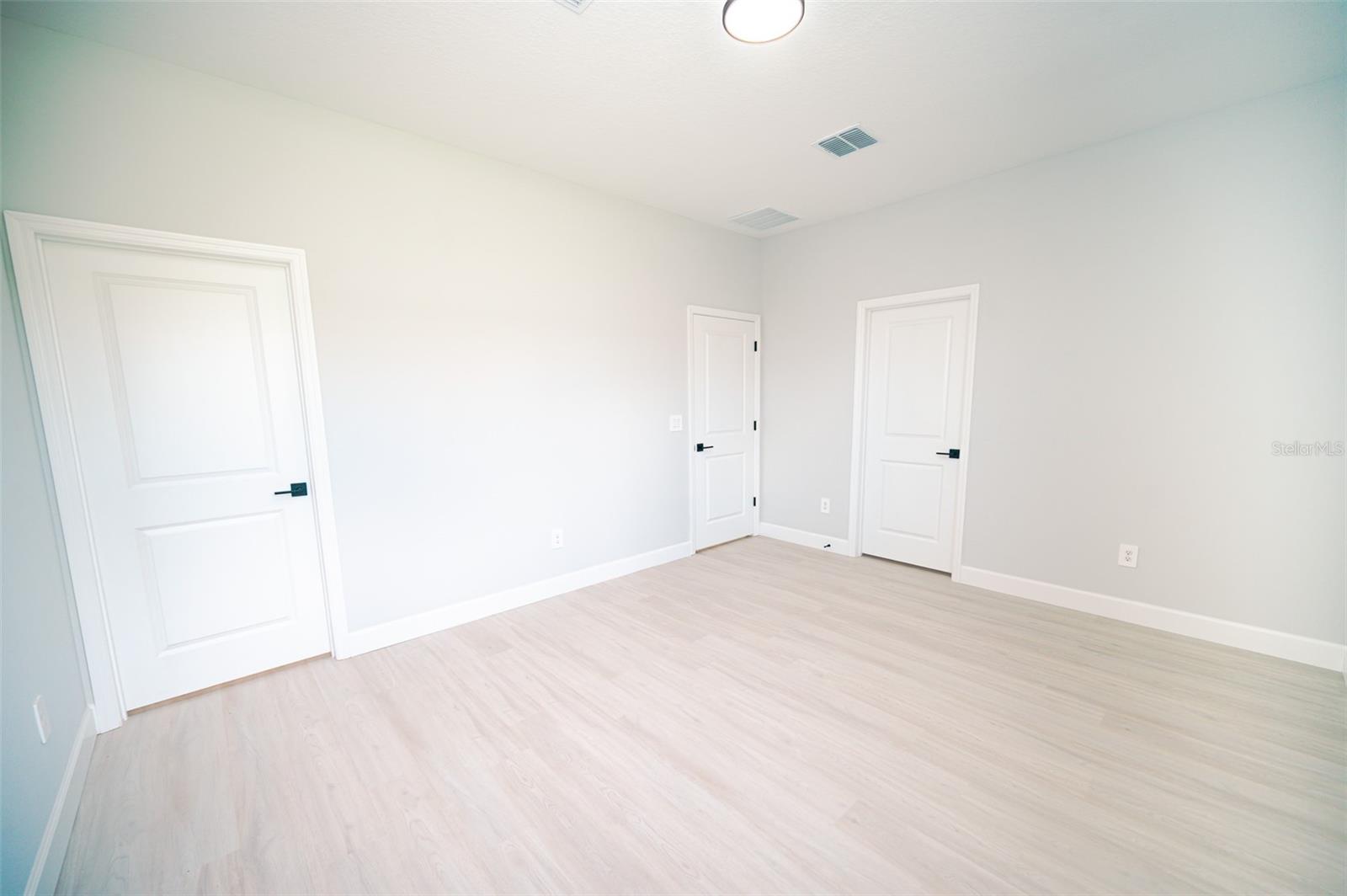 1103 Saint Tropez Ct Property Photo 27