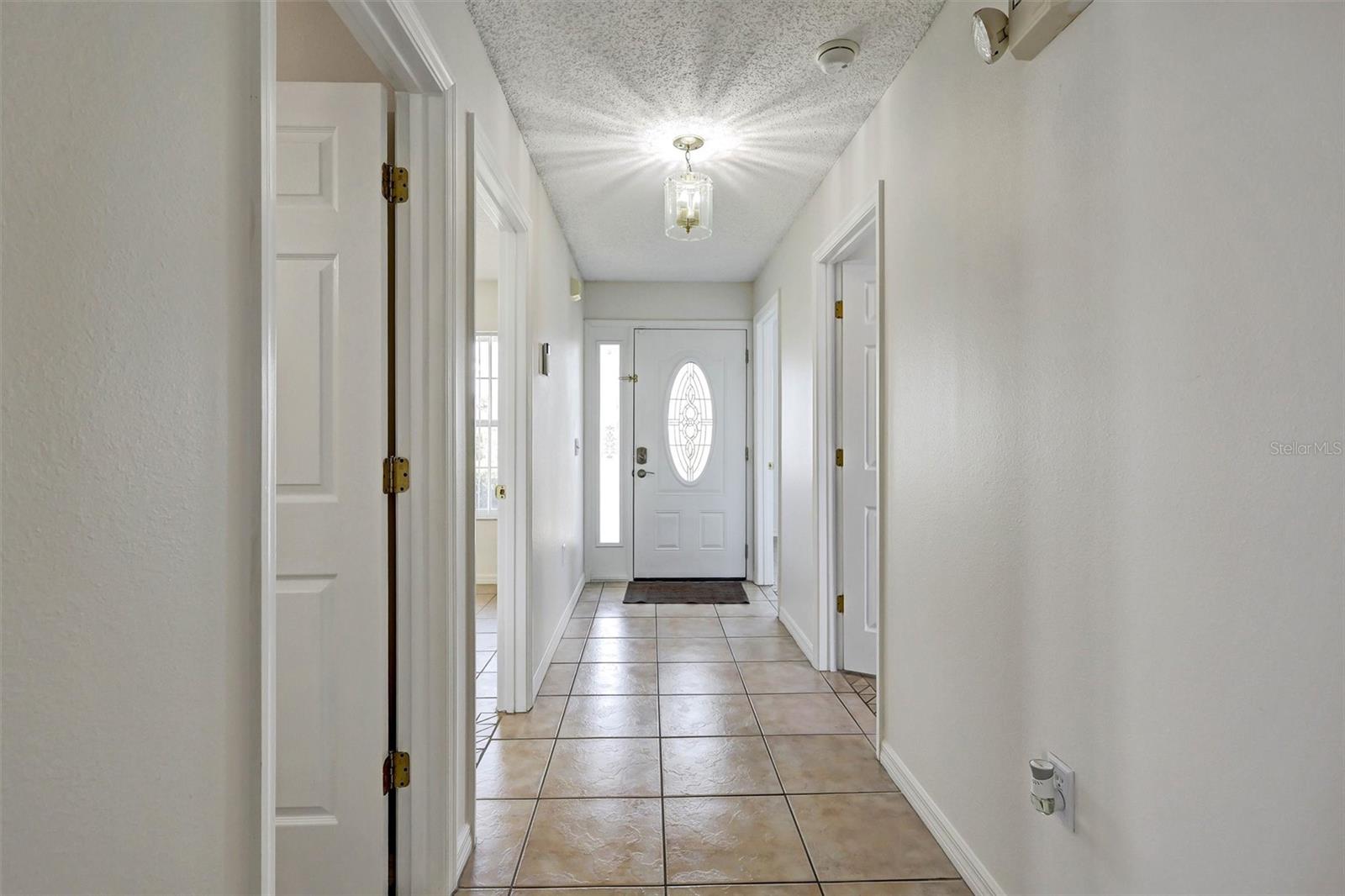1175 Jaybee Ave Property Photo 4