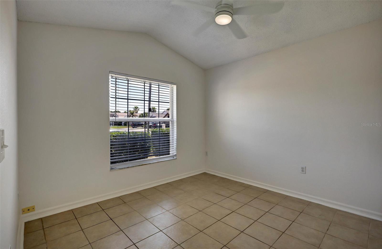 1175 Jaybee Ave Property Photo 6