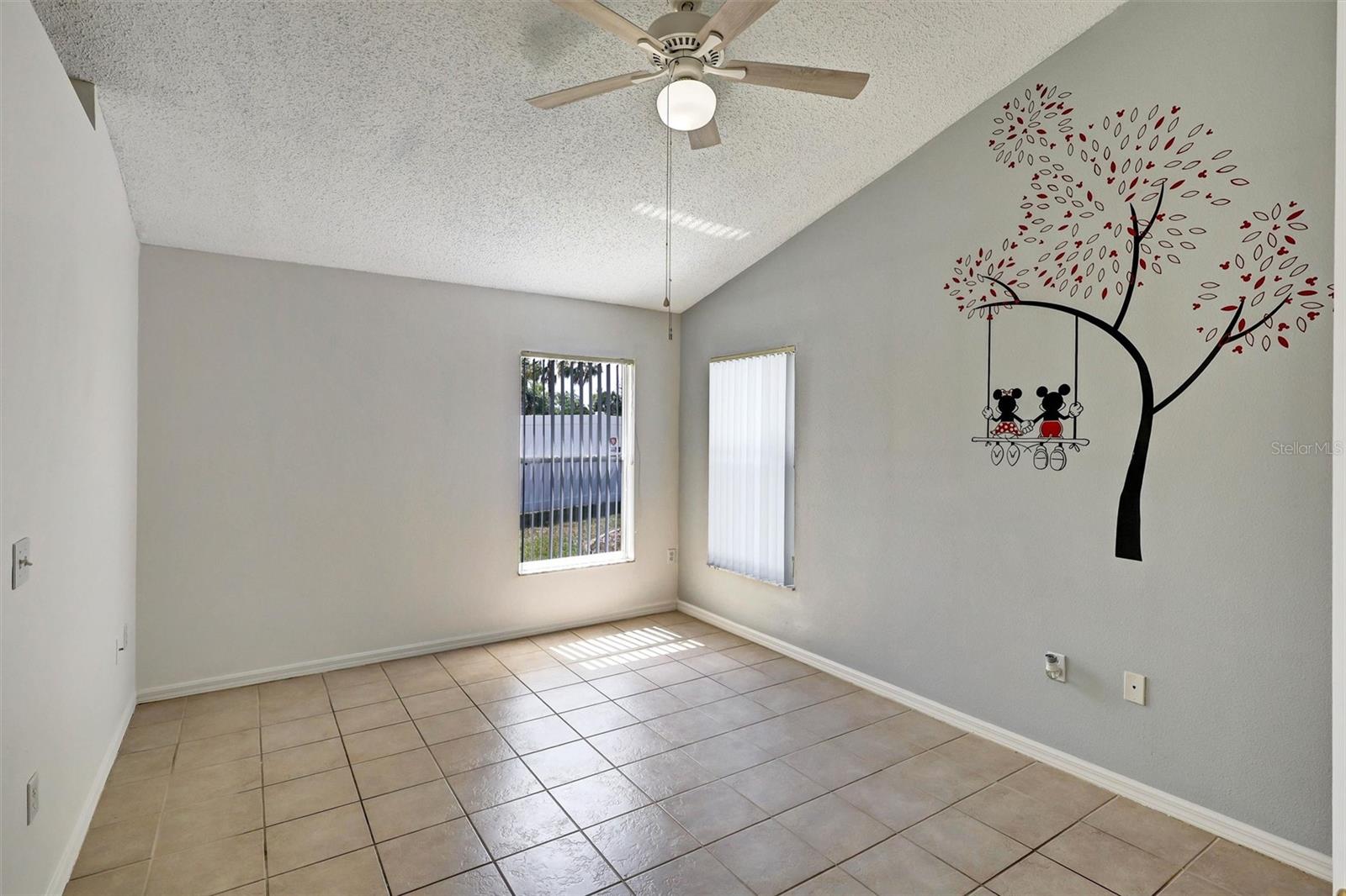 1175 Jaybee Ave Property Photo 11