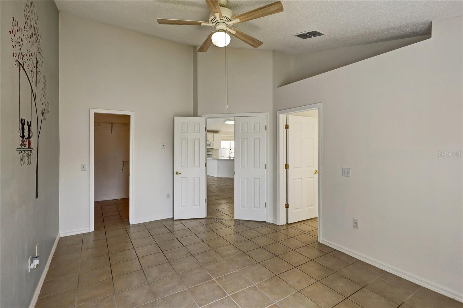 1175 Jaybee Ave Property Photo 12