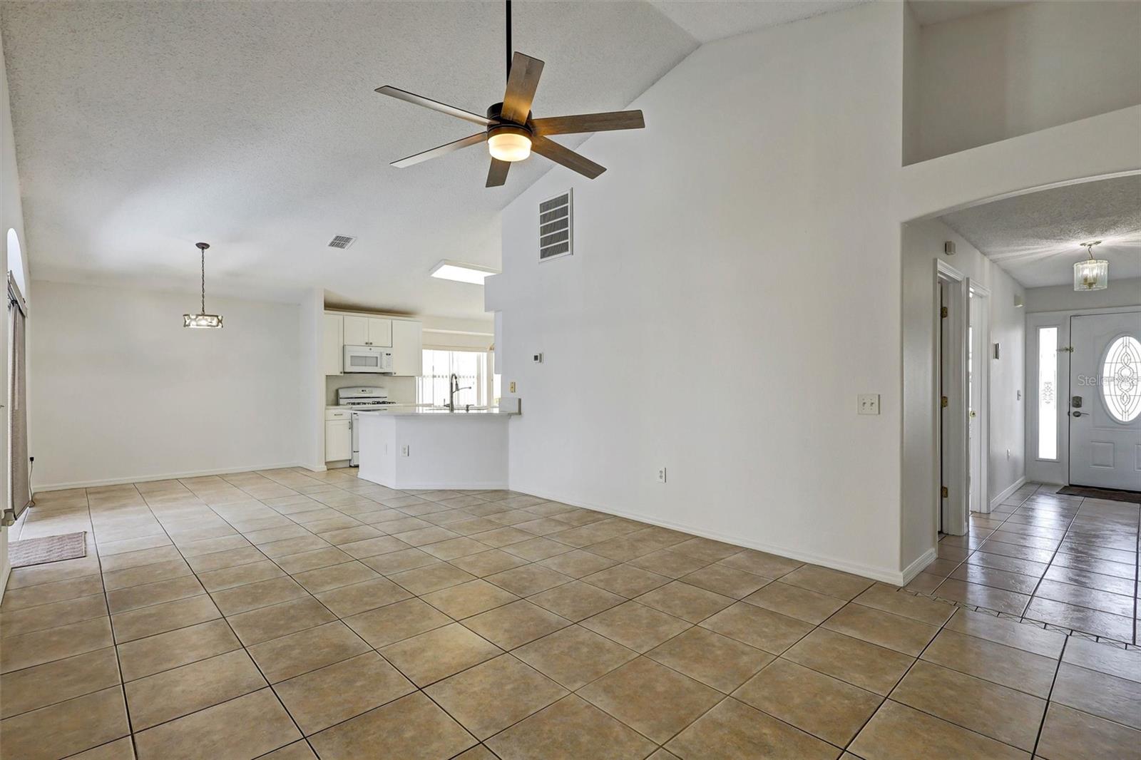 1175 Jaybee Ave Property Photo 16