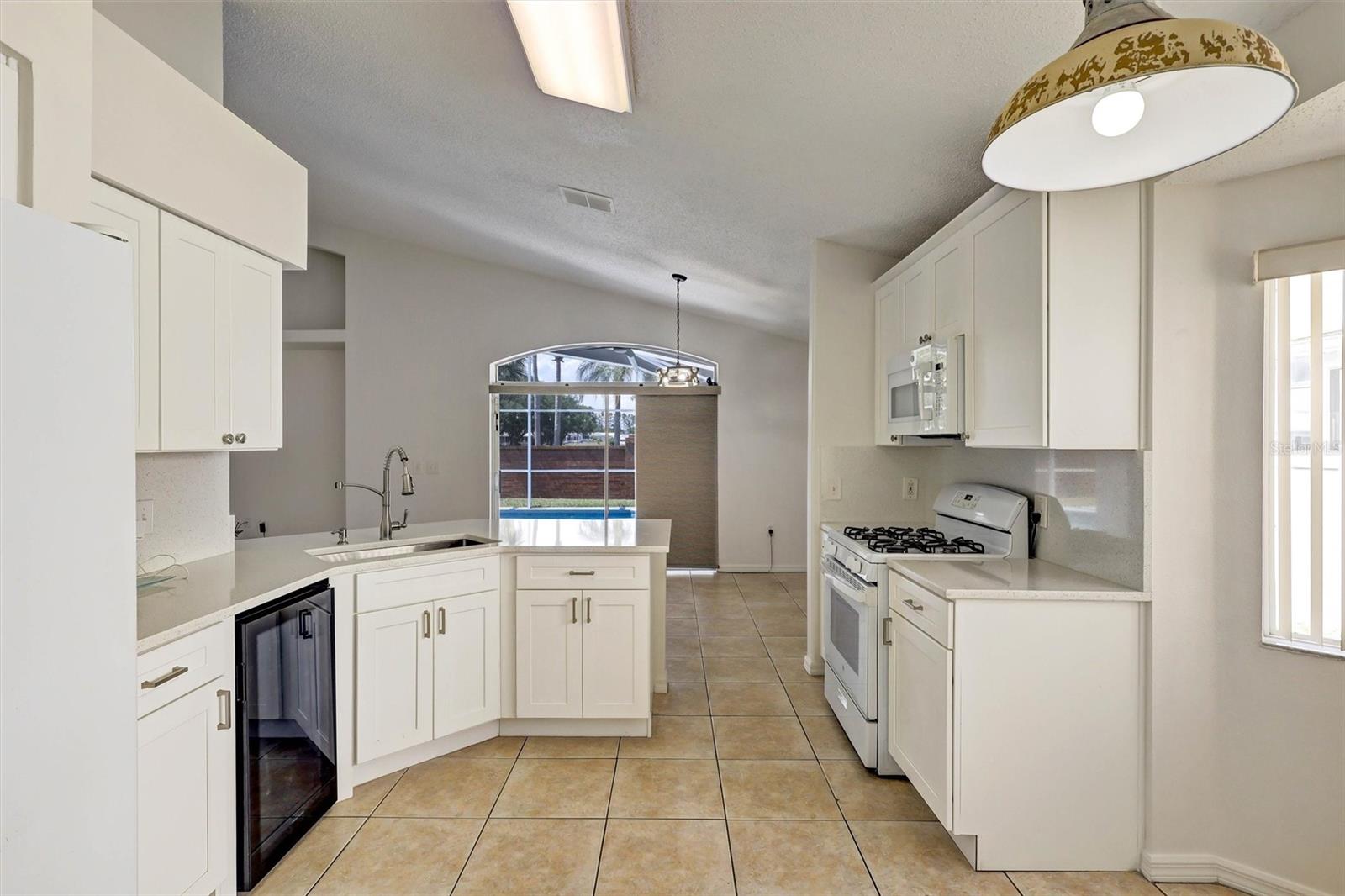 1175 Jaybee Ave Property Photo 20