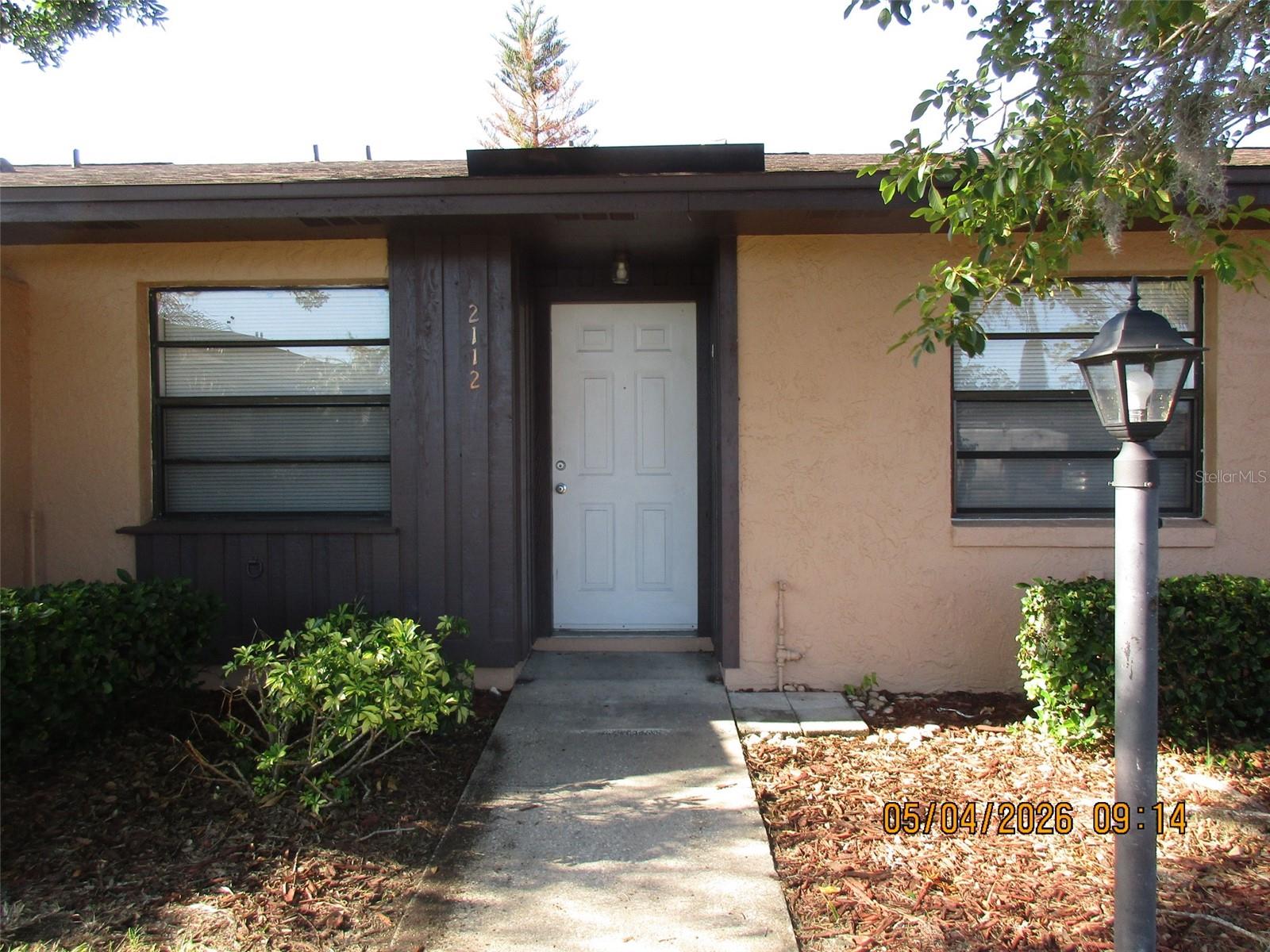 2112 BAHAMAS CT Property Photo 1