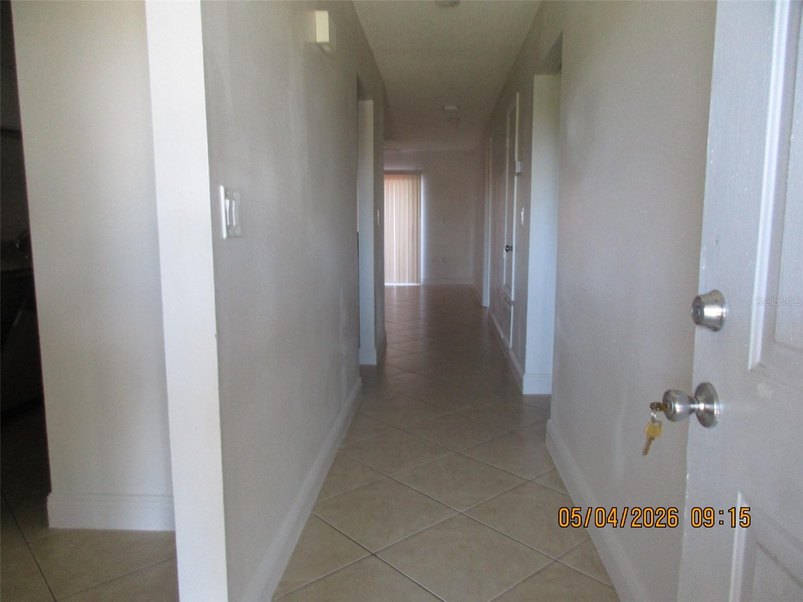 2112 Bahamas Ct Property Photo 2