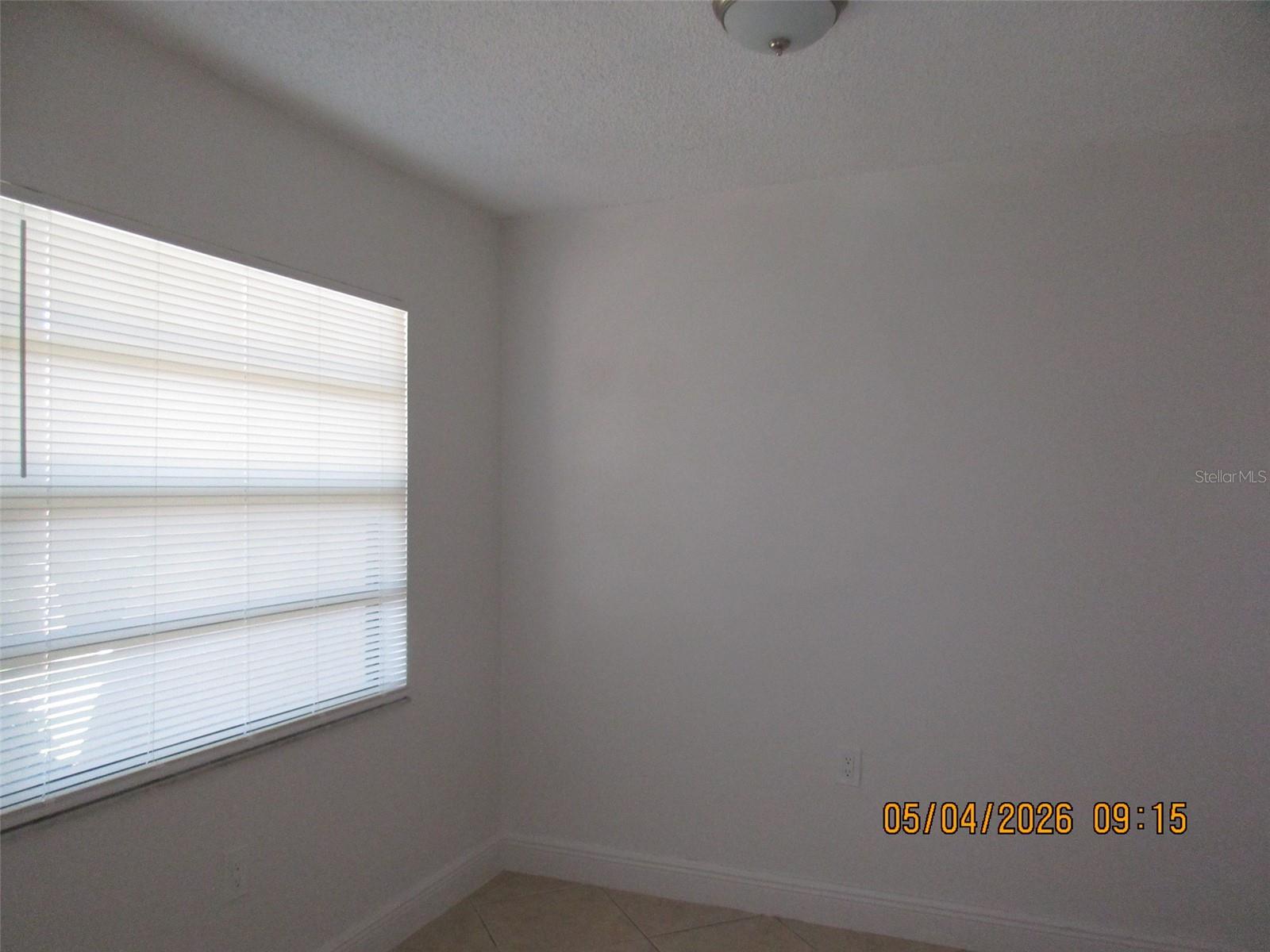 2112 Bahamas Ct Property Photo 3