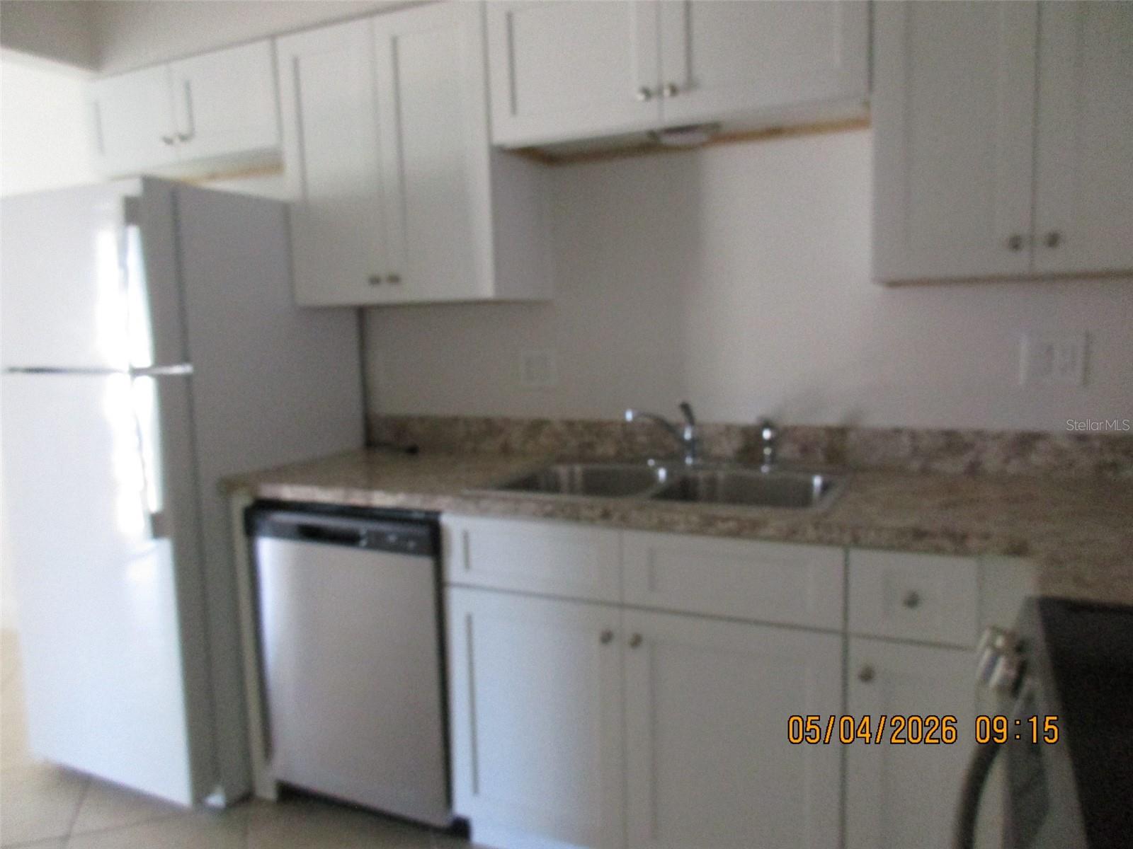 2112 Bahamas Ct Property Photo 5