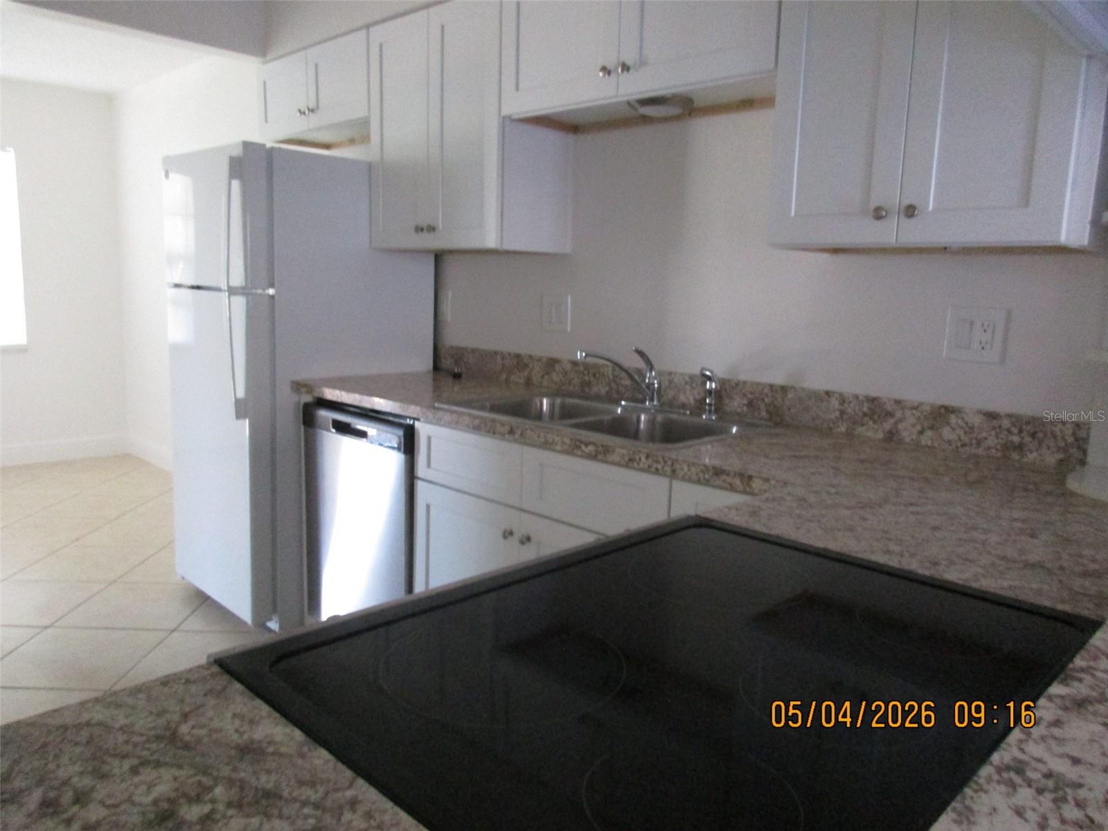 2112 Bahamas Ct Property Photo 6