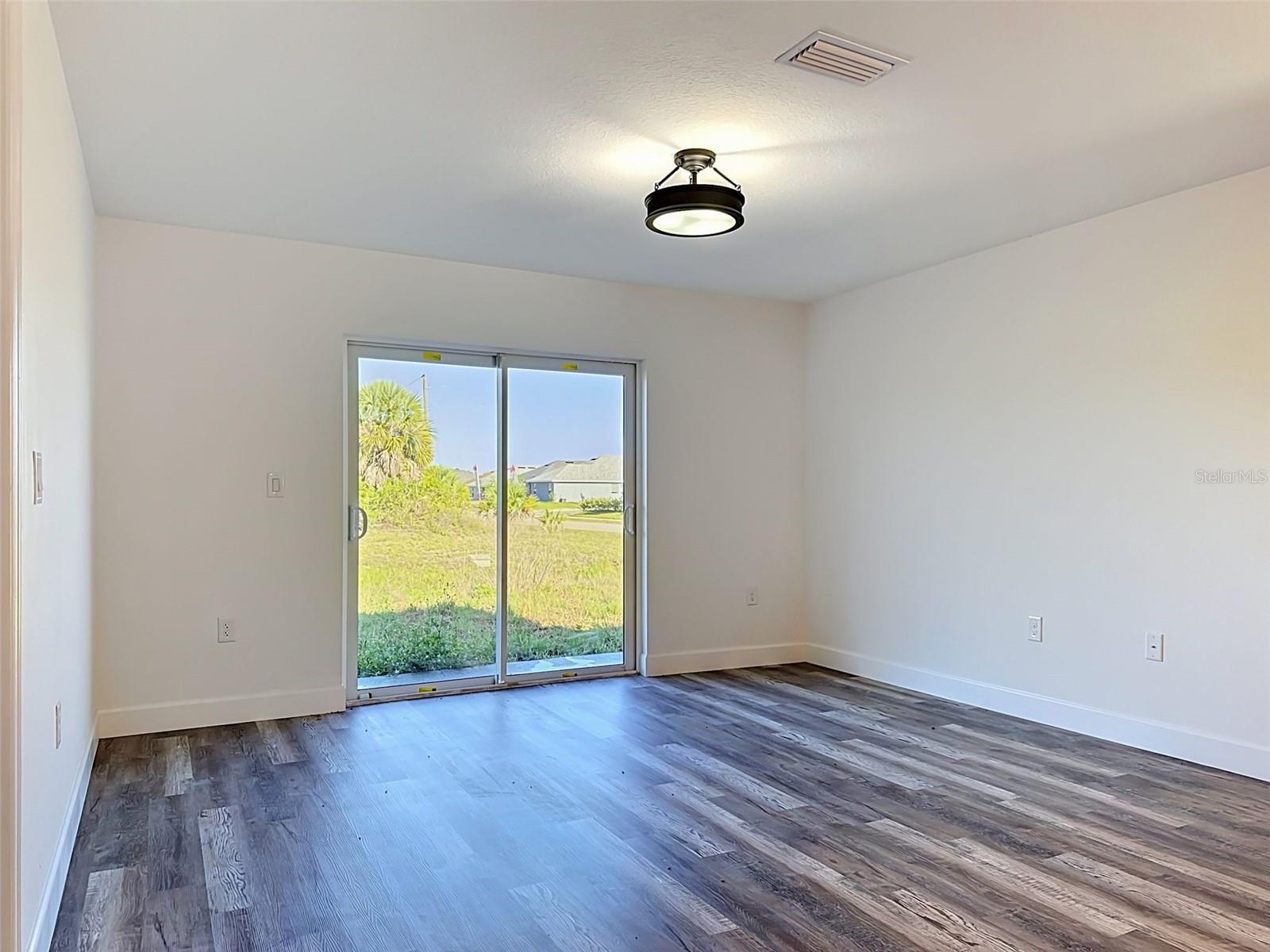 2715 Gisela Rd Property Photo 14