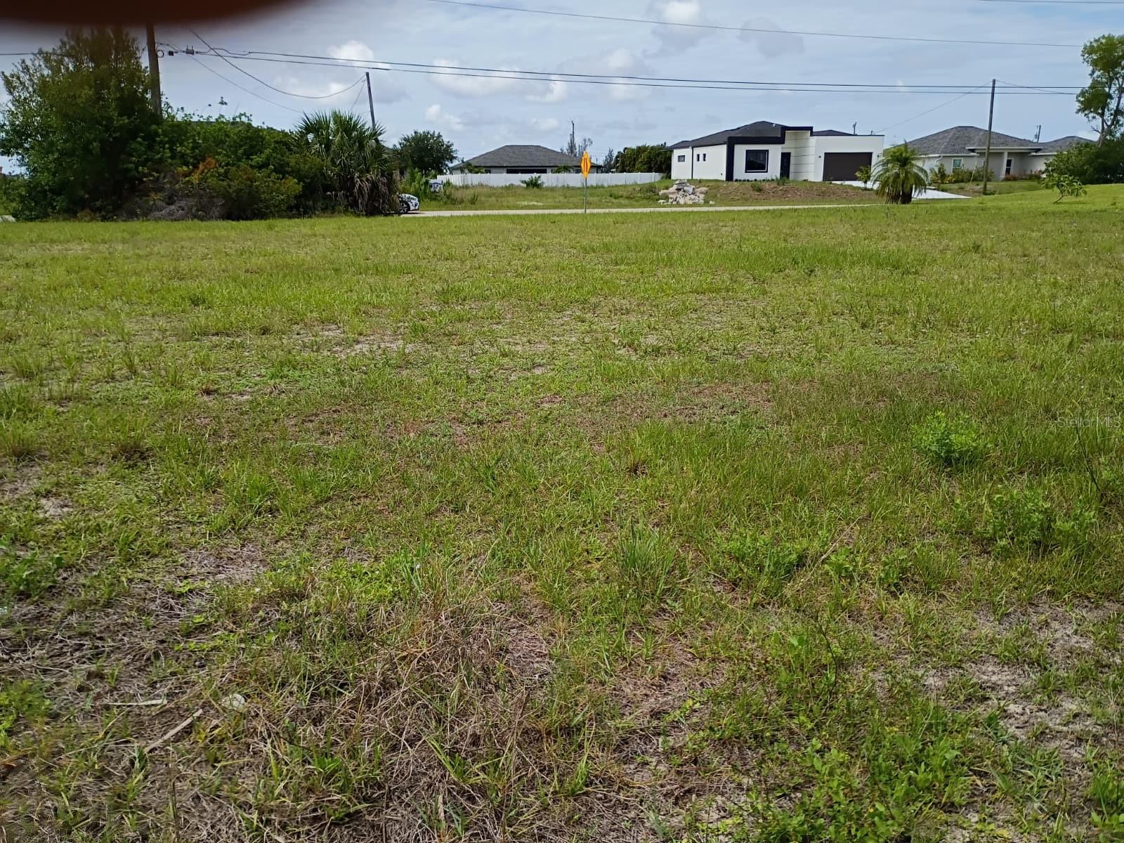 2915 Diplomat Pkwy W Property Photo 5