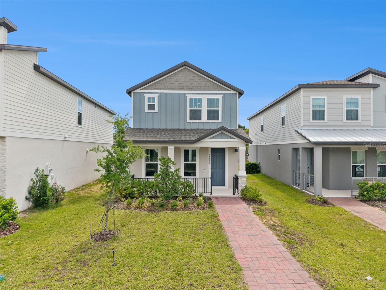 12253 S Bracco St Property Photo 6