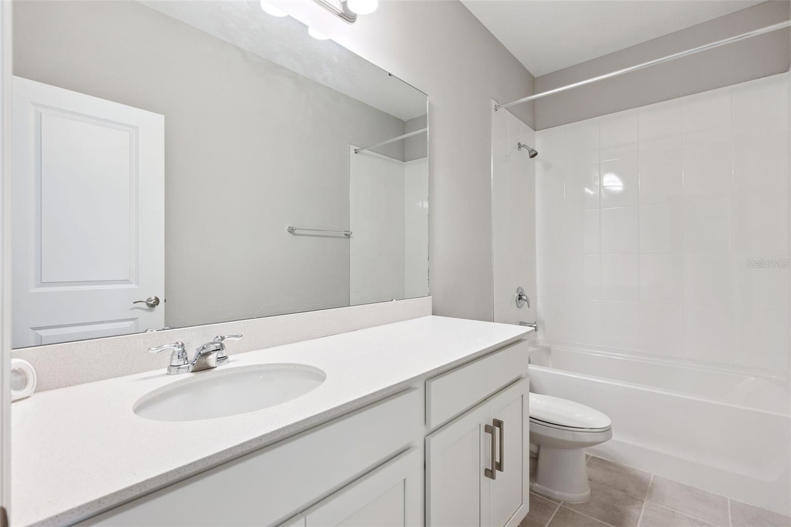 12253 S Bracco St Property Photo 23