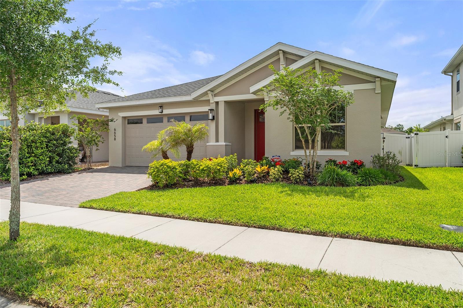 6658 Syreeta Ln Property Photo 1