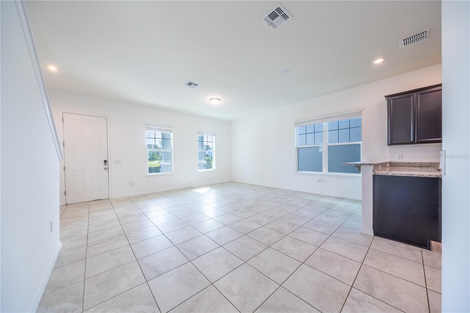 2247 White Feather Loop Property Photo 10