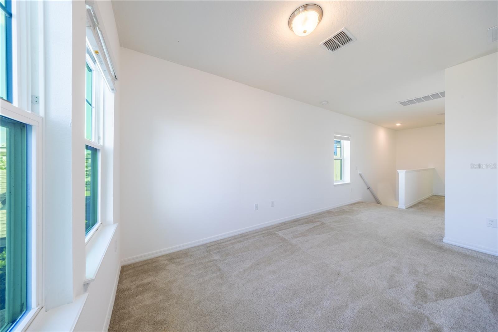 2247 White Feather Loop Property Photo 11