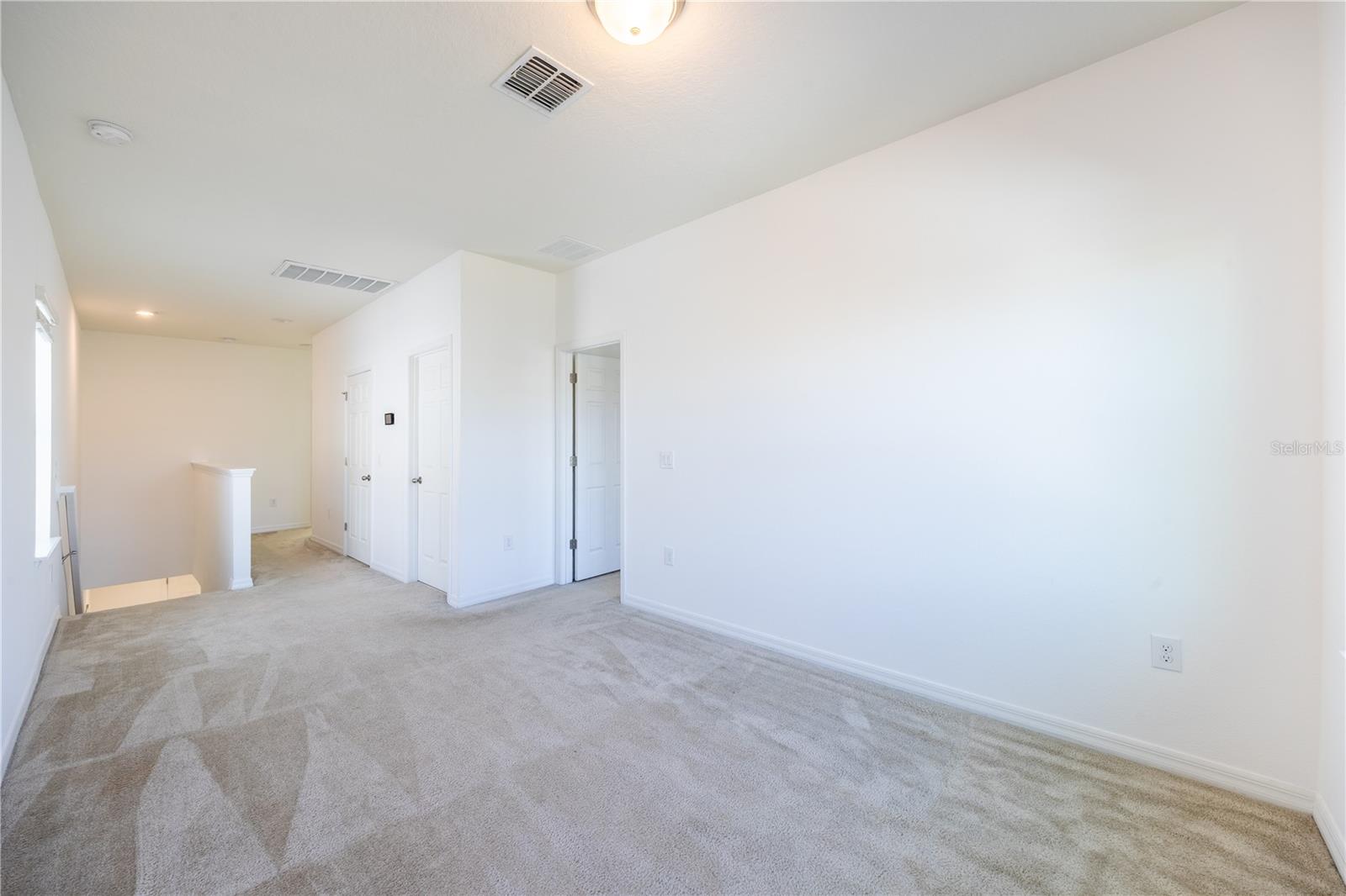 2247 White Feather Loop Property Photo 12