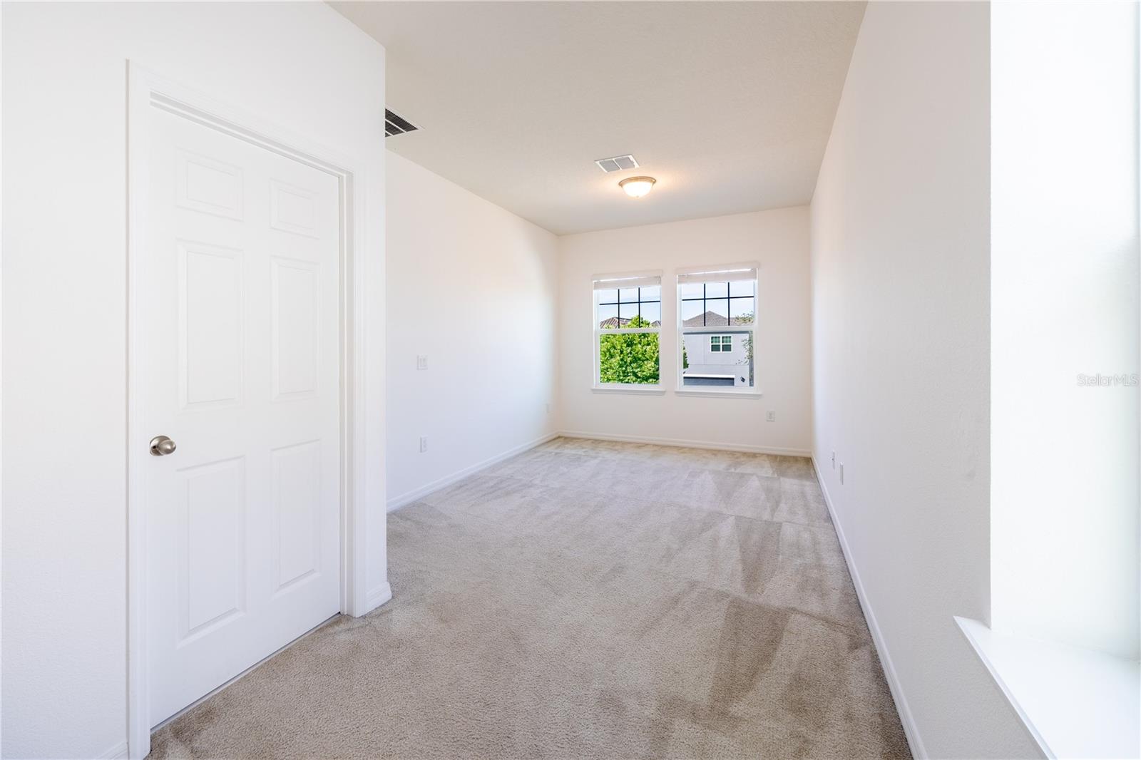 2247 White Feather Loop Property Photo 13