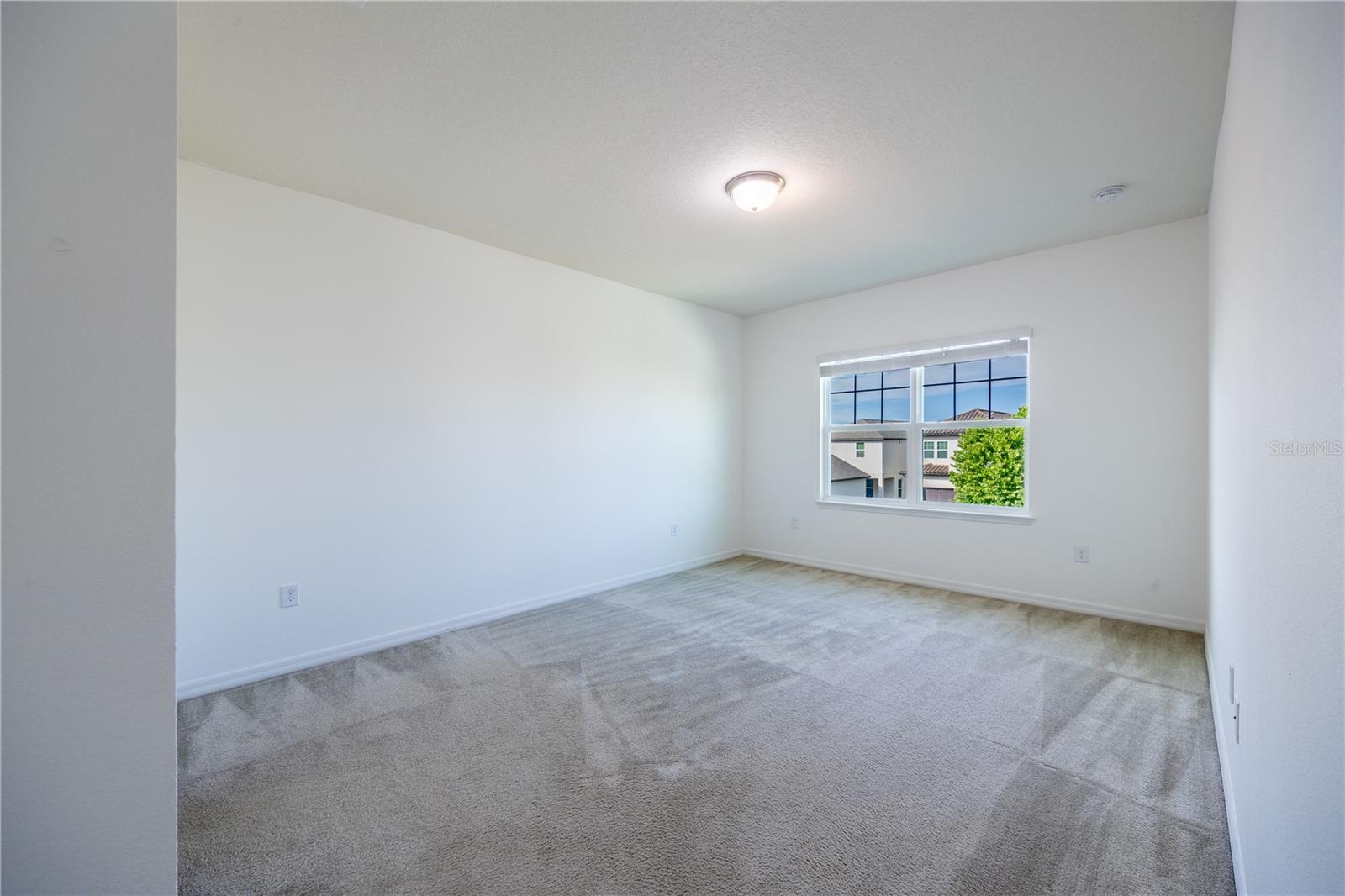 2247 White Feather Loop Property Photo 18