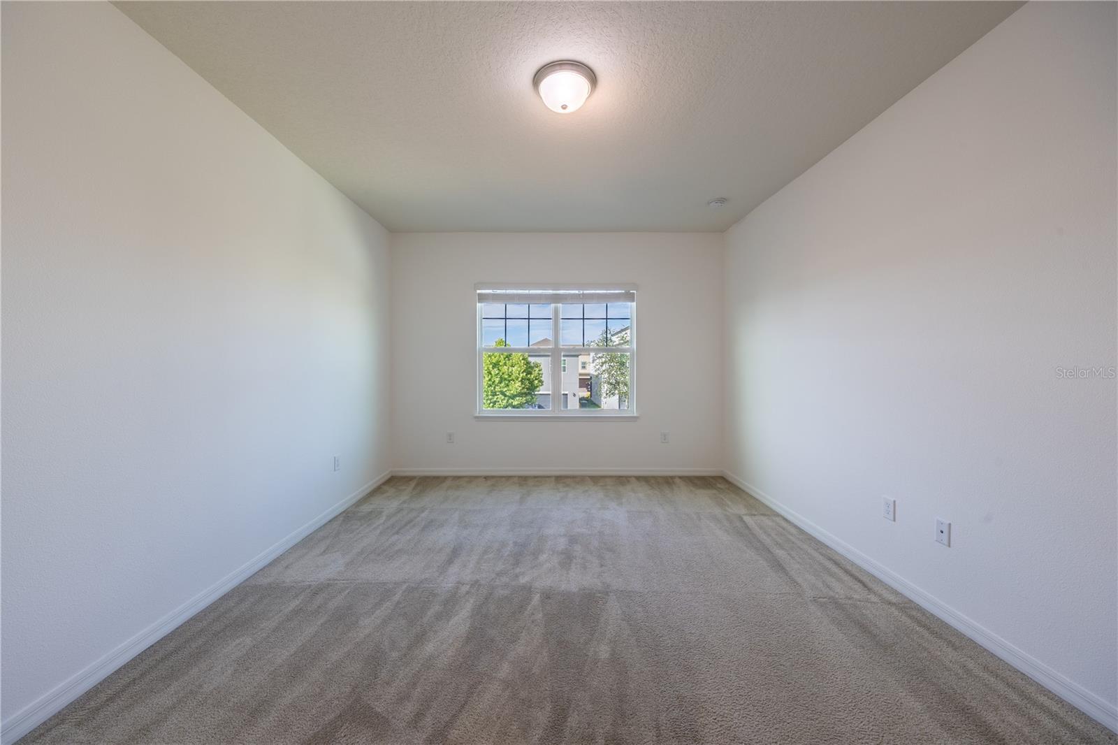 2247 White Feather Loop Property Photo 21