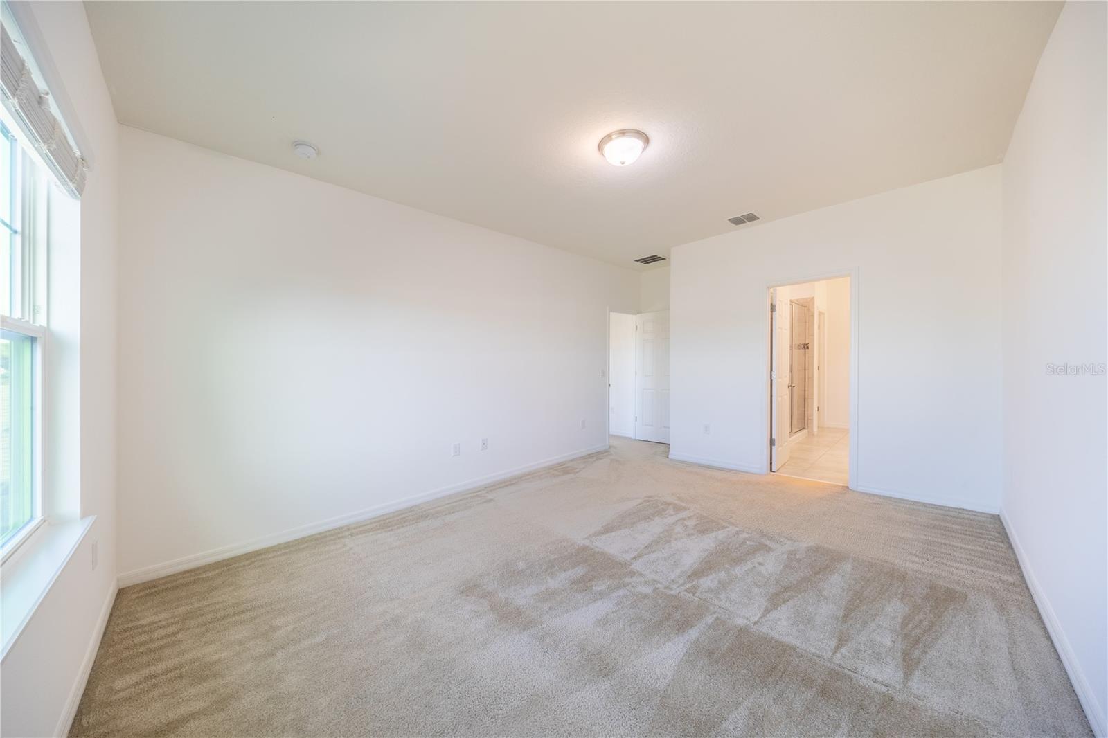 2247 White Feather Loop Property Photo 22