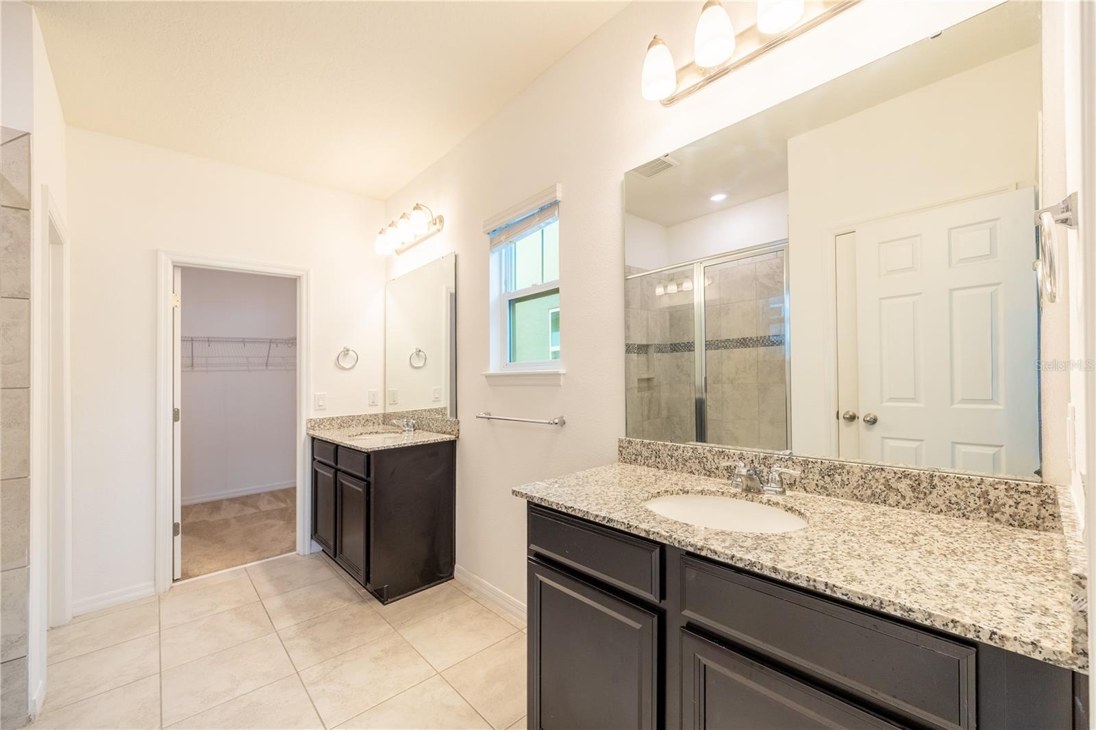 2247 White Feather Loop Property Photo 23
