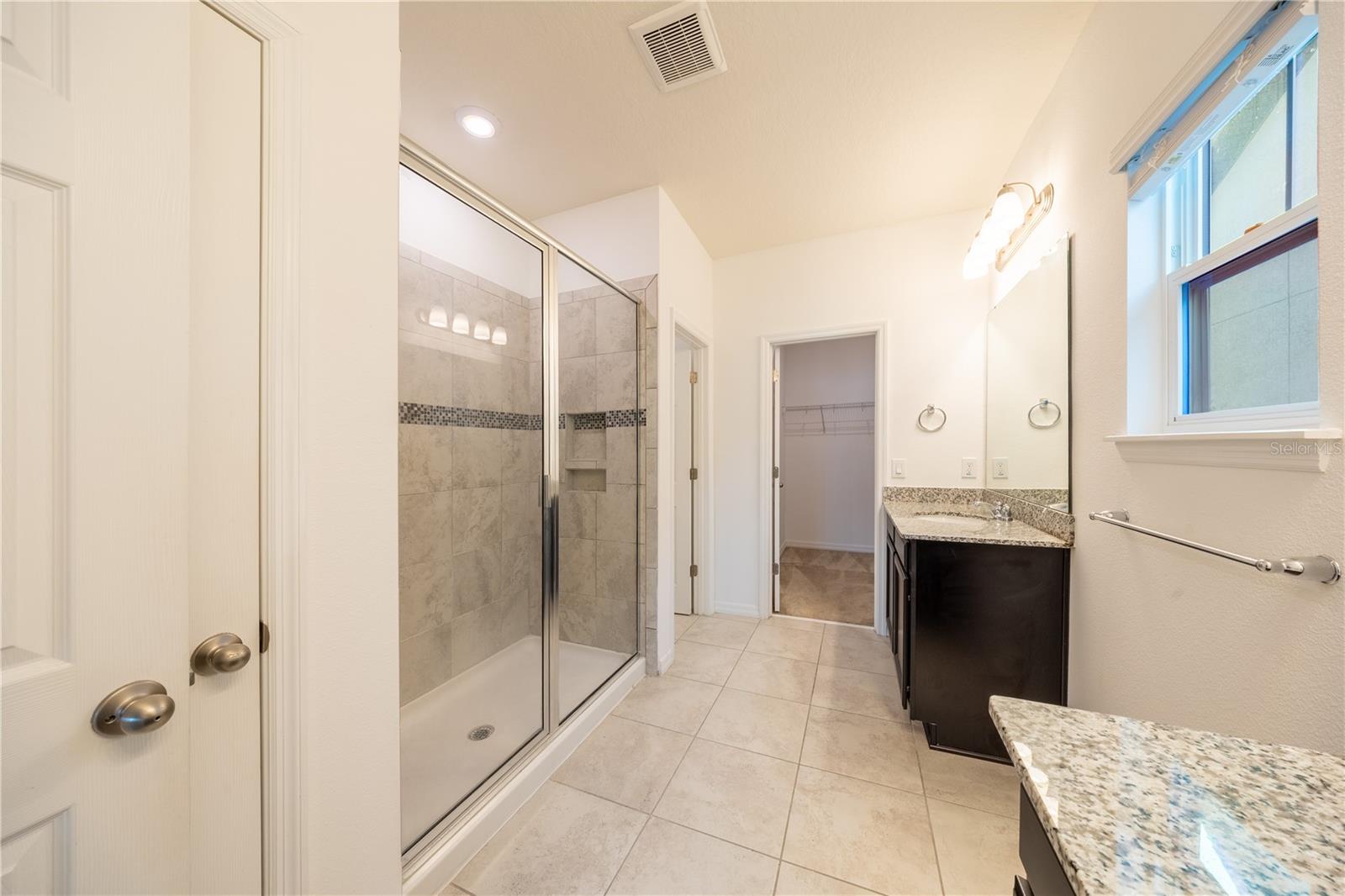 2247 White Feather Loop Property Photo 24