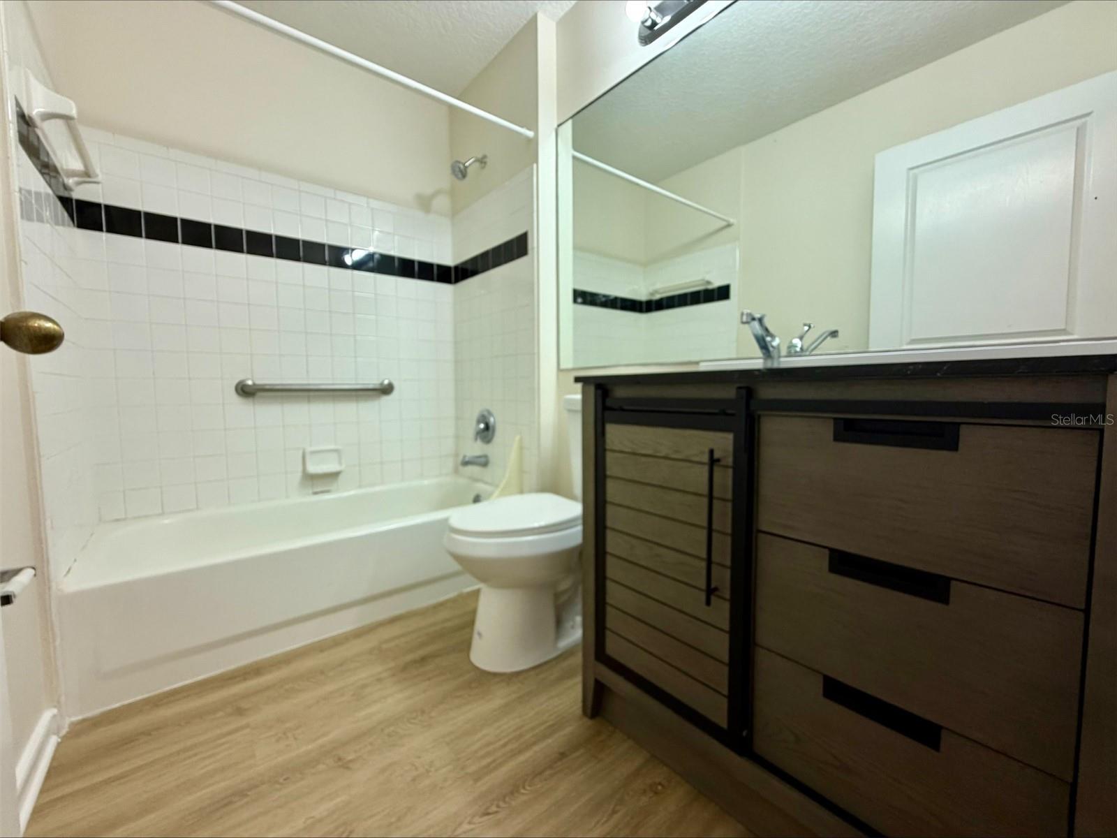 606 Market St #230 Property Photo 11